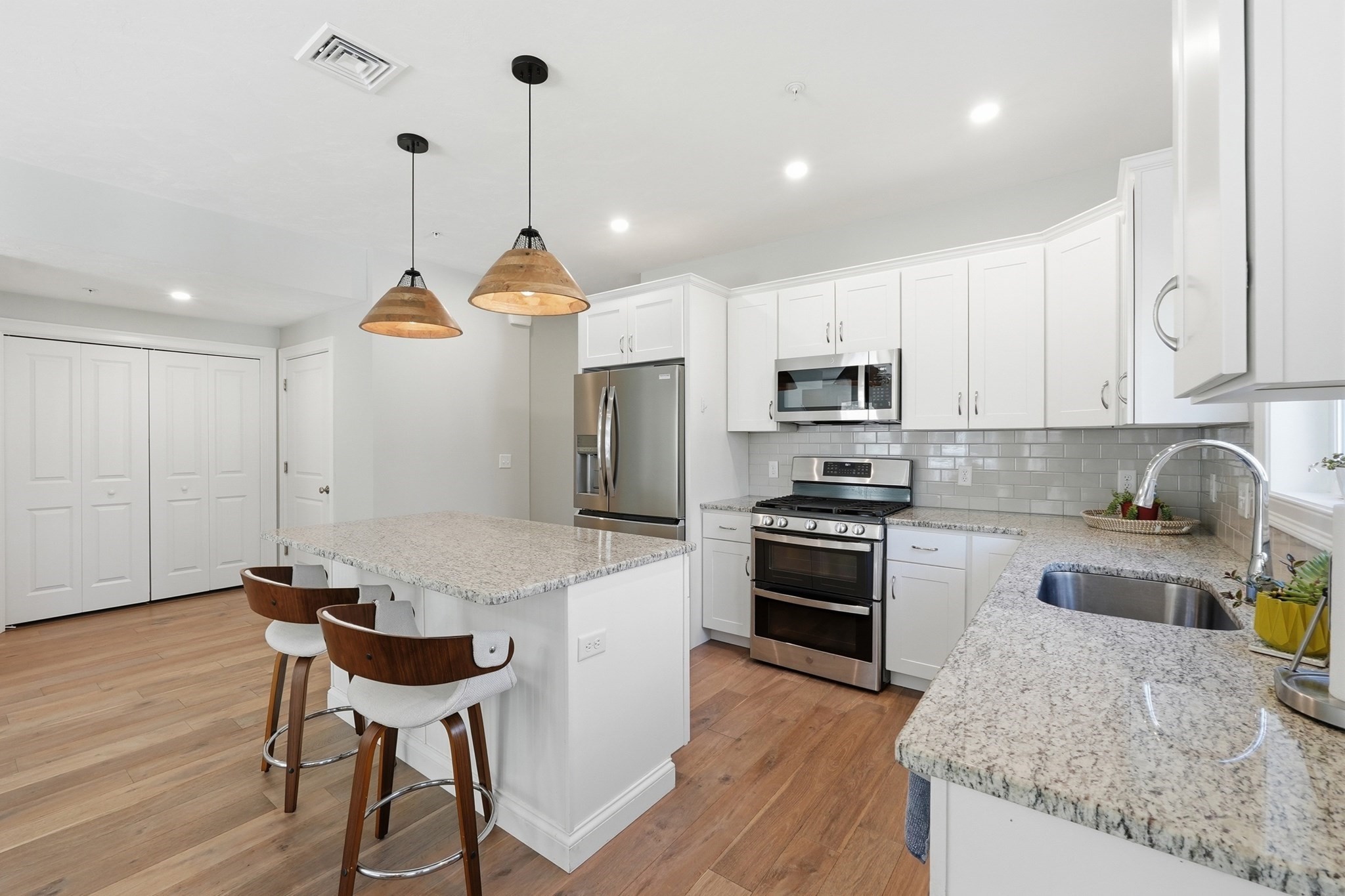 705 Southwood Lane Unit 705, Clinton, MA 01510 - Image 9