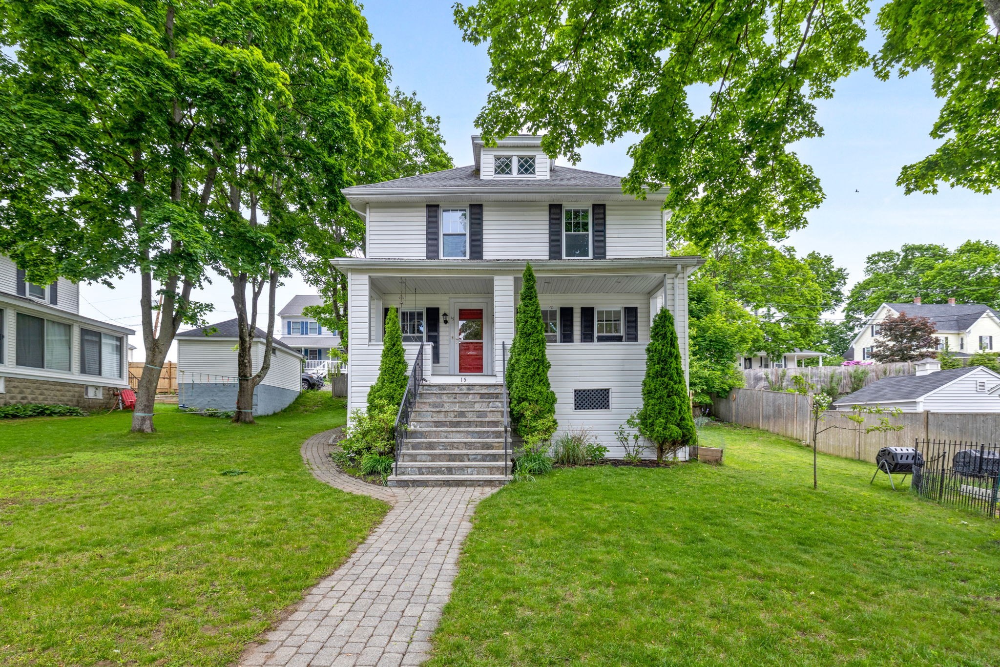 15 Ellis St, Woburn, MA 01801