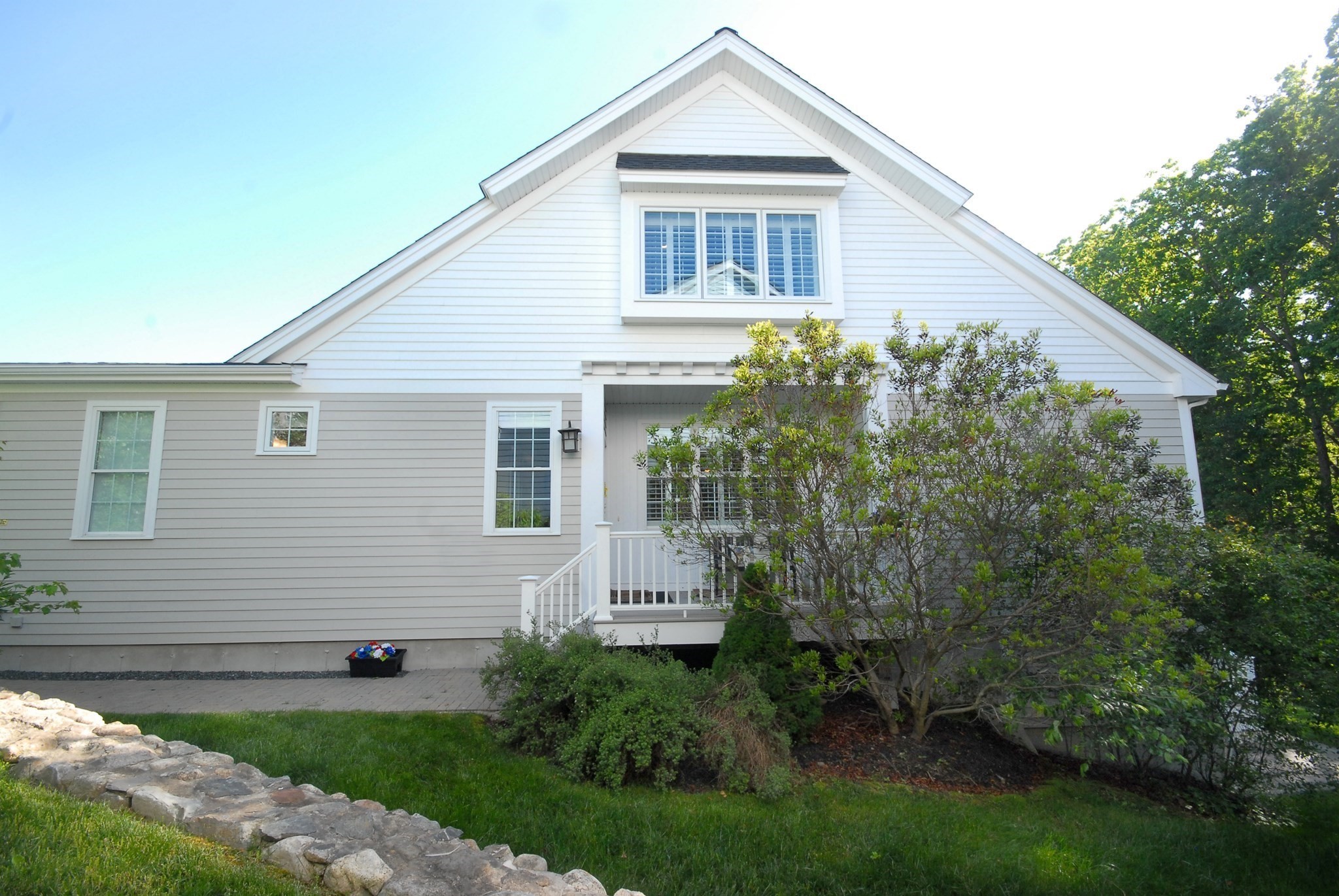 25 Black Horse Pl Unit 25, Concord, MA 01742