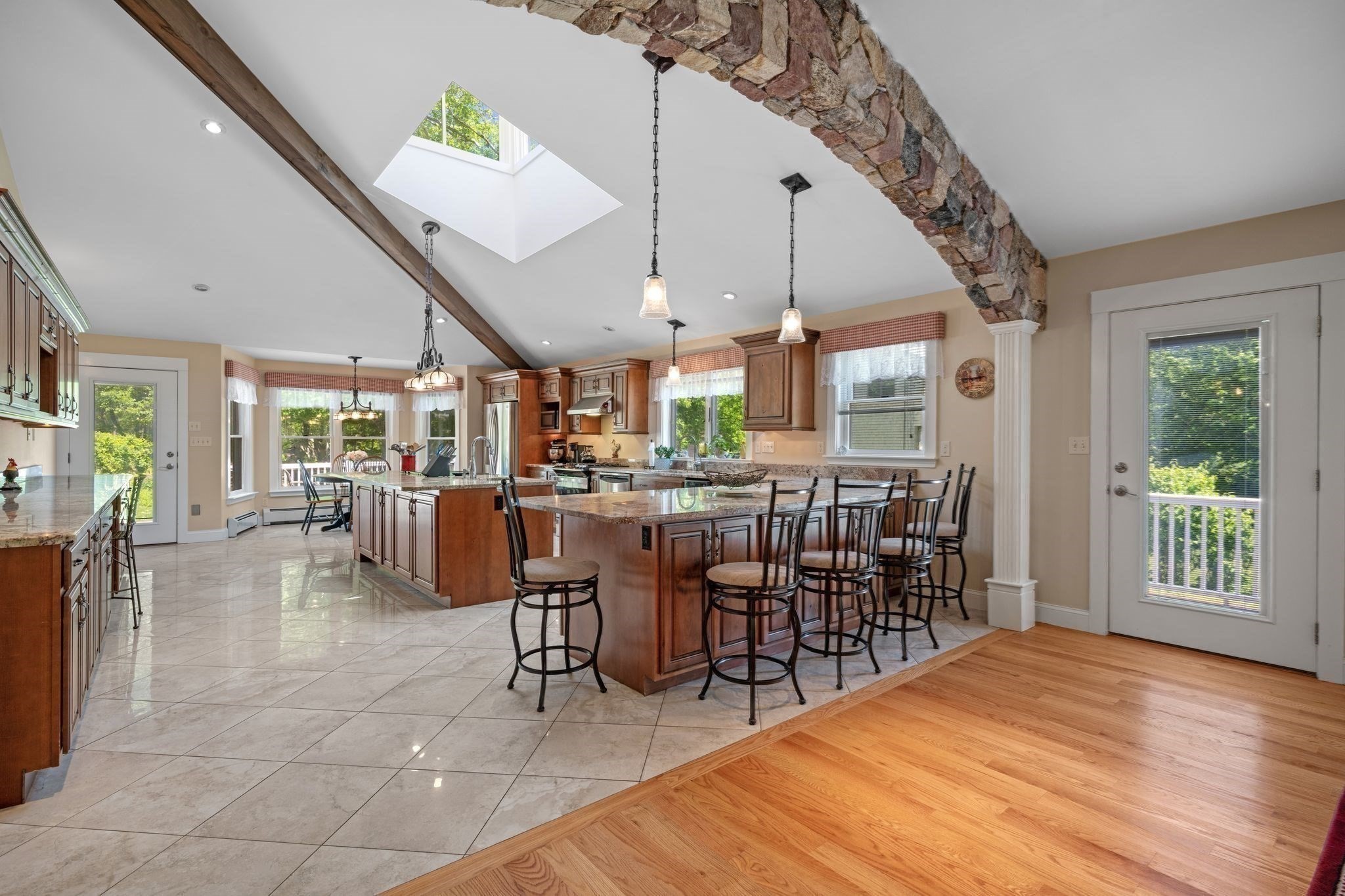 9 Oxford Rd, Gloucester, MA 01930 - Image 11