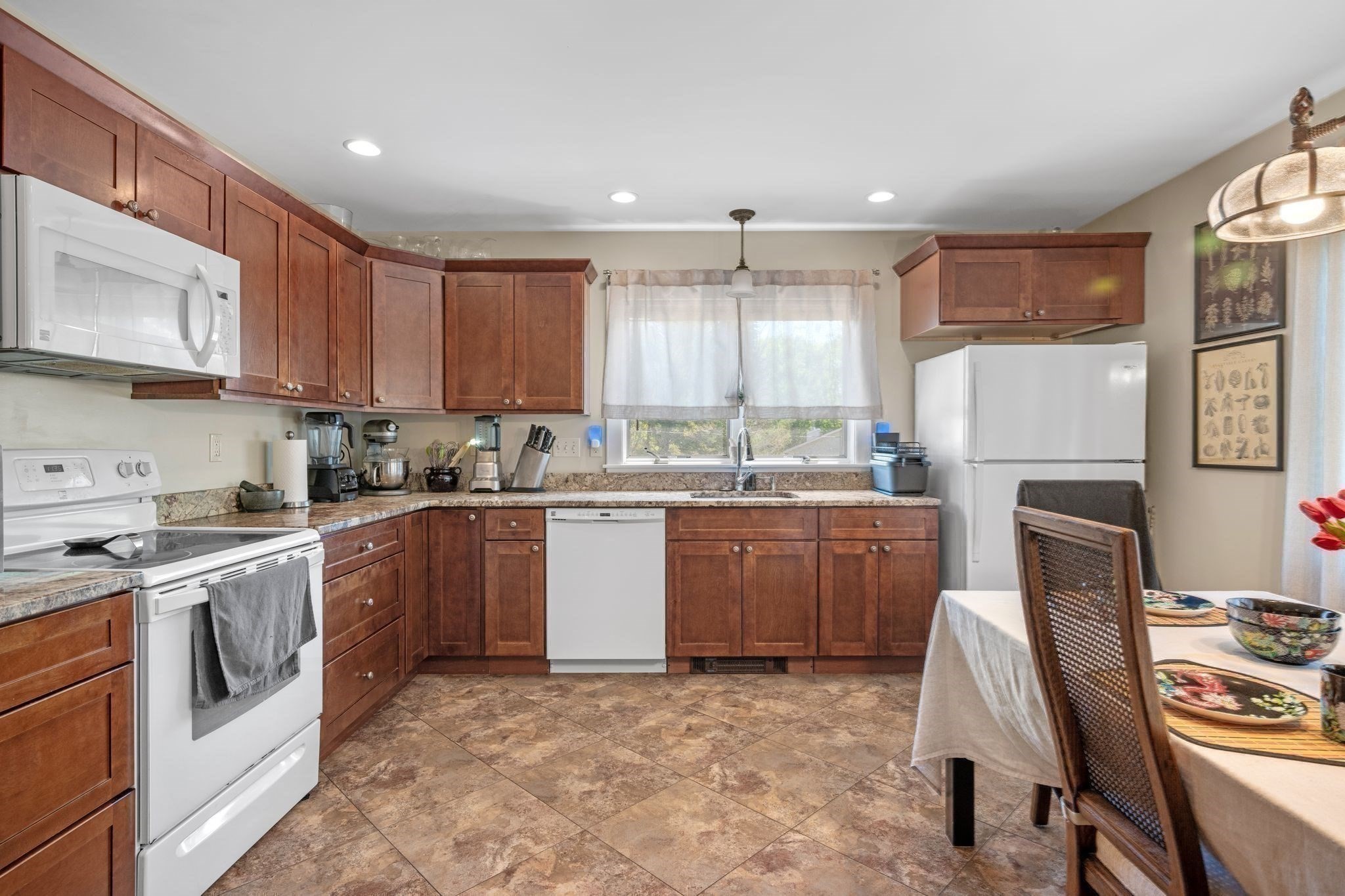 9 Oxford Rd, Gloucester, MA 01930 - Image 25