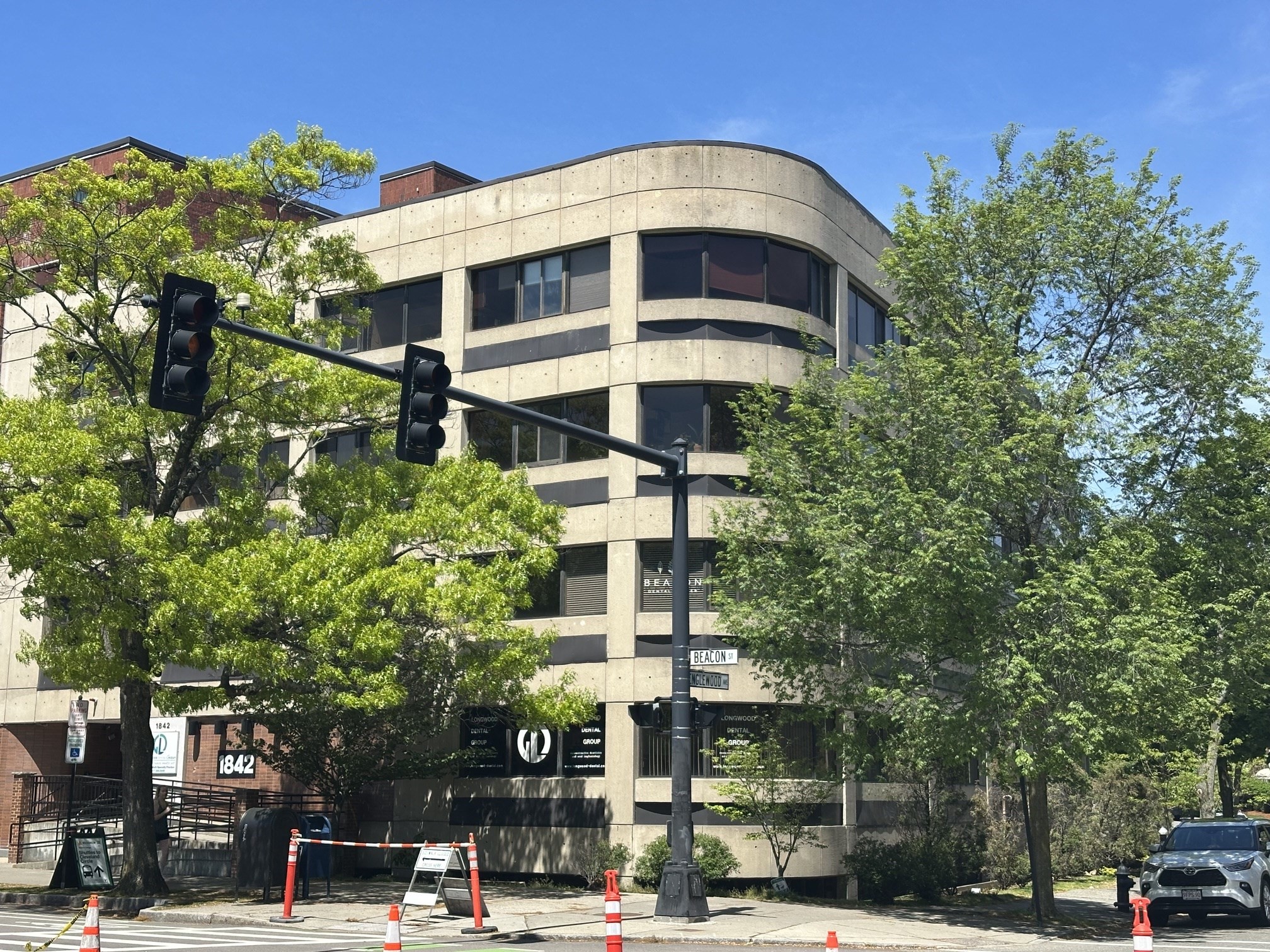 1842 Beacon St. Unit 203, Brookline, MA 02445