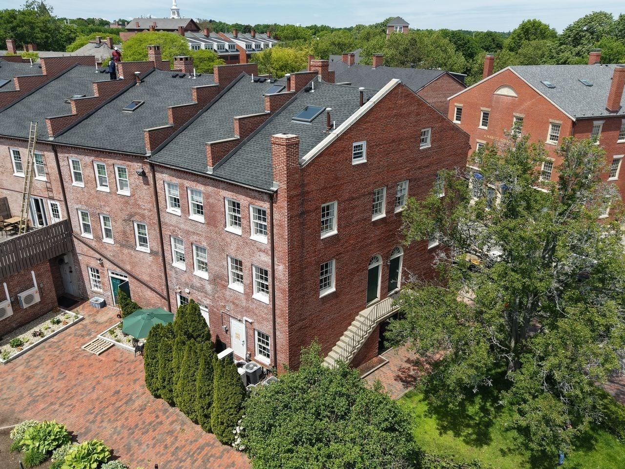 2 Elbow Ln Unit A, Newburyport, MA 01950