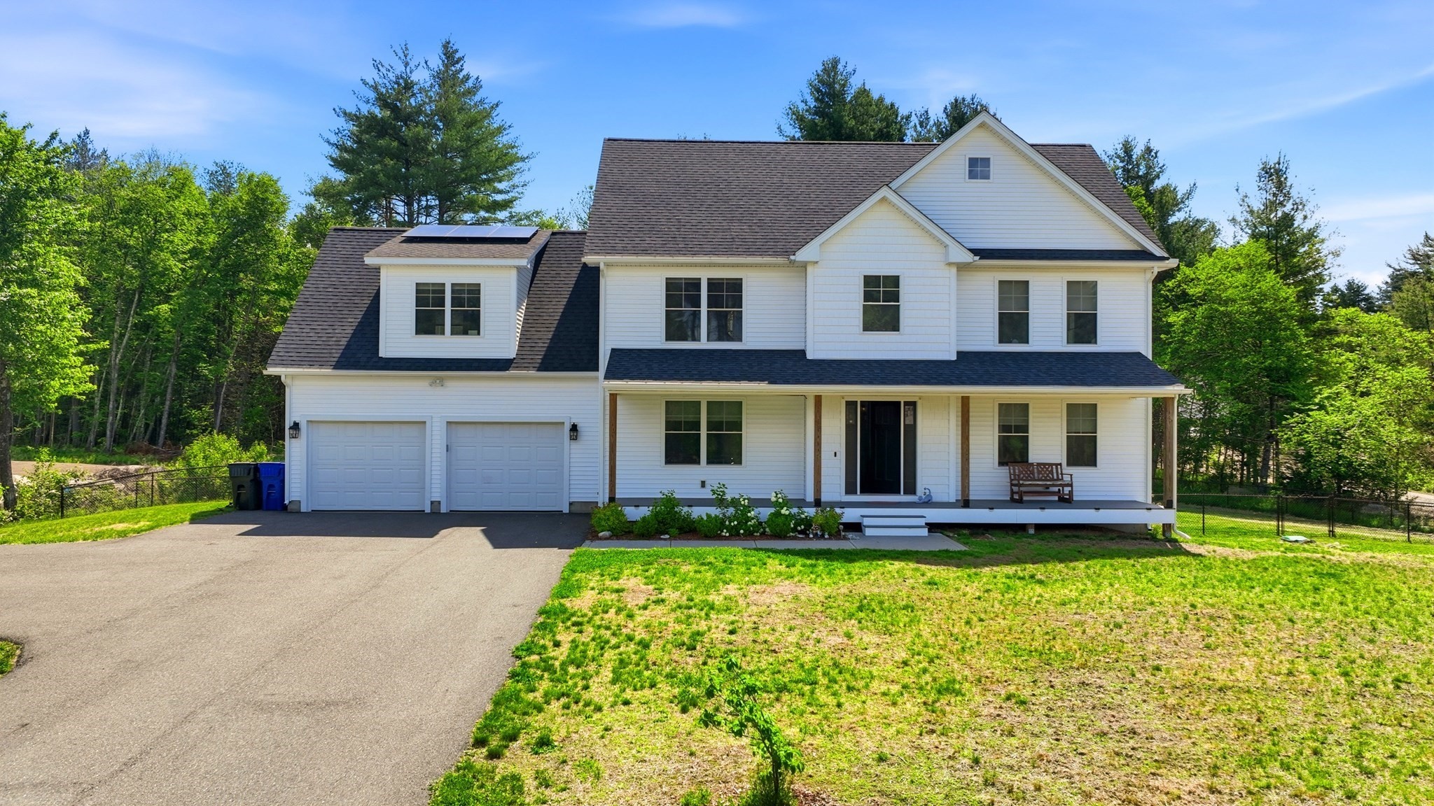 18 Woodland Ln, Belchertown, MA 01007