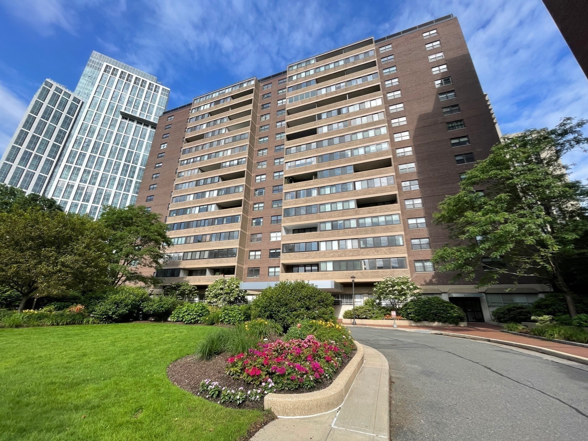 9 Hawthorne Place Unit 12F, West End, Boston, MA 02114