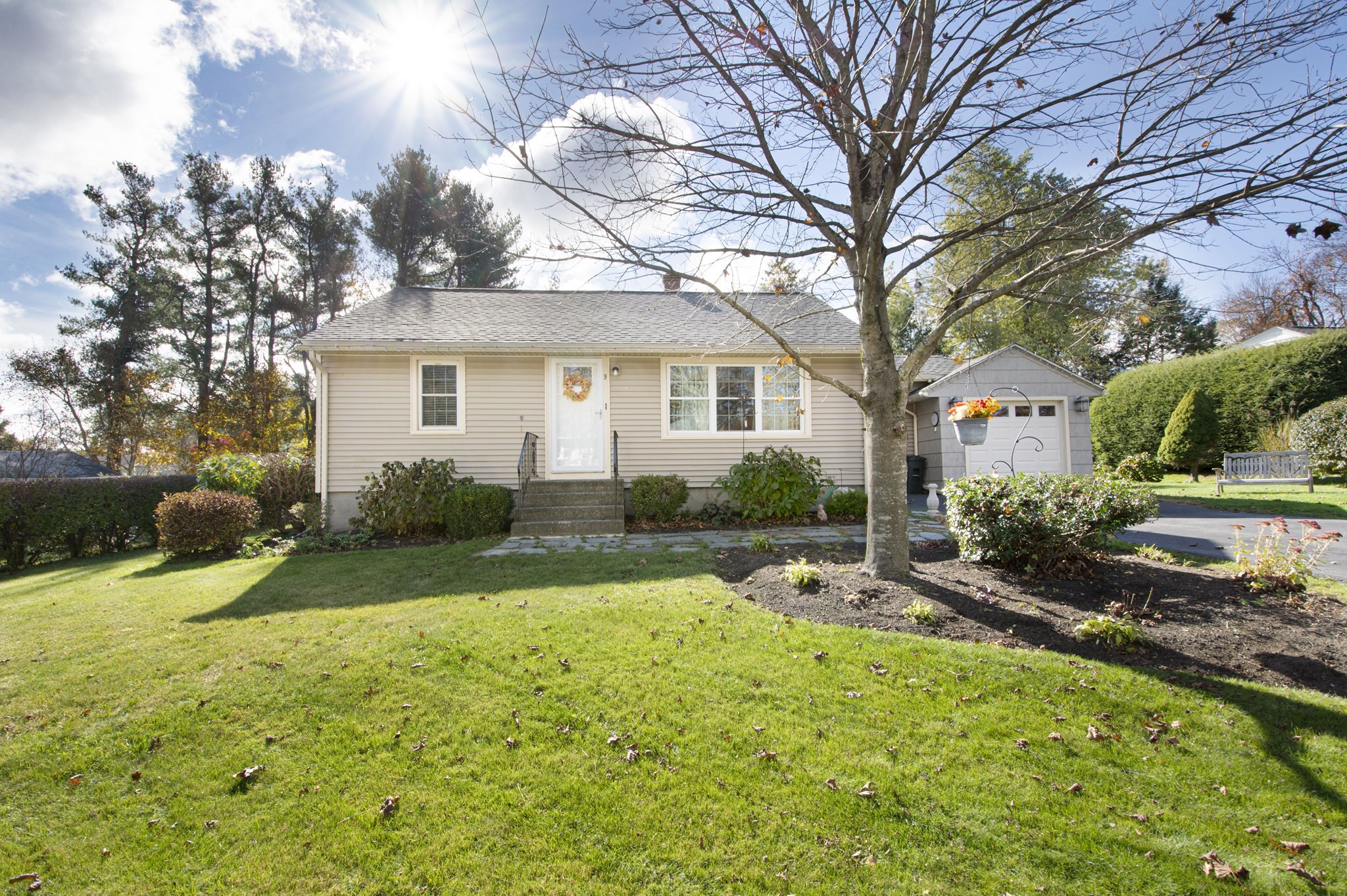 9 Orchard Dr, Paxton, MA 01612