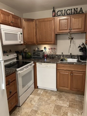 3 Thayer Pond Drive Unit 17, Oxford, MA 01537 - Image 4