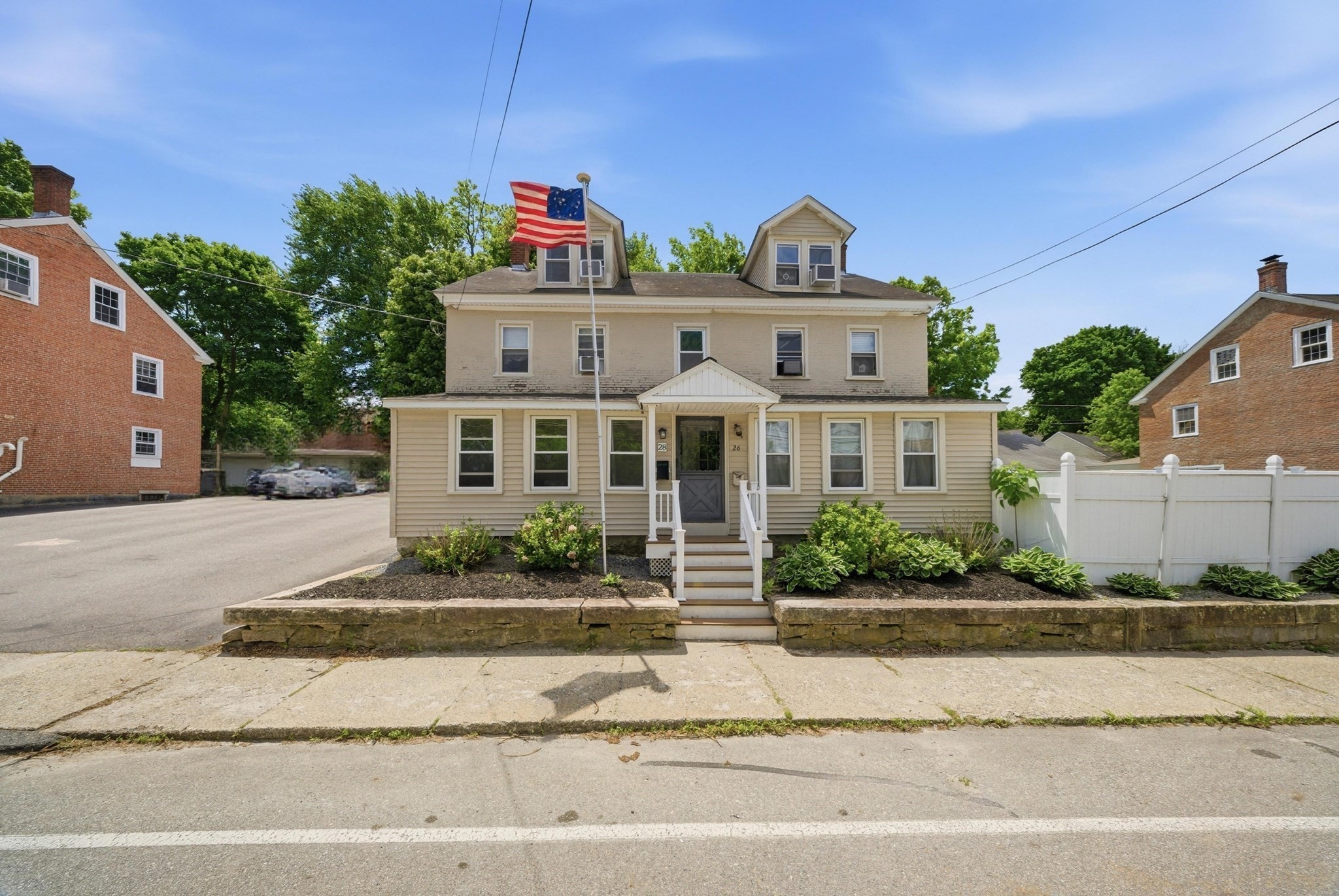 28 Fletcher St Unit 28, Northbridge, MA 01588