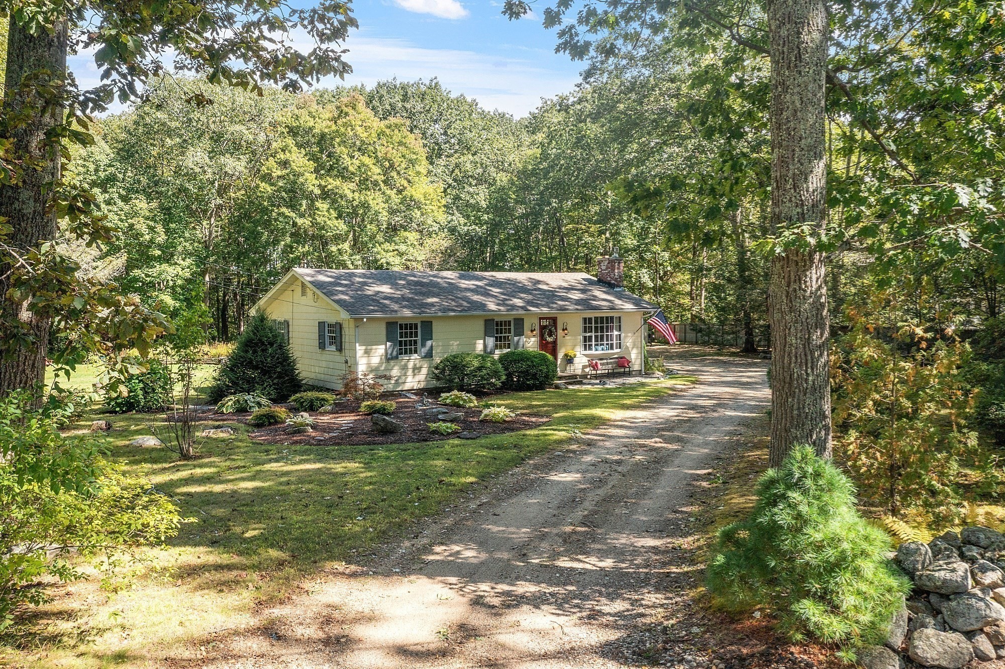 25 Old Coach Rd, Barre, MA 01005