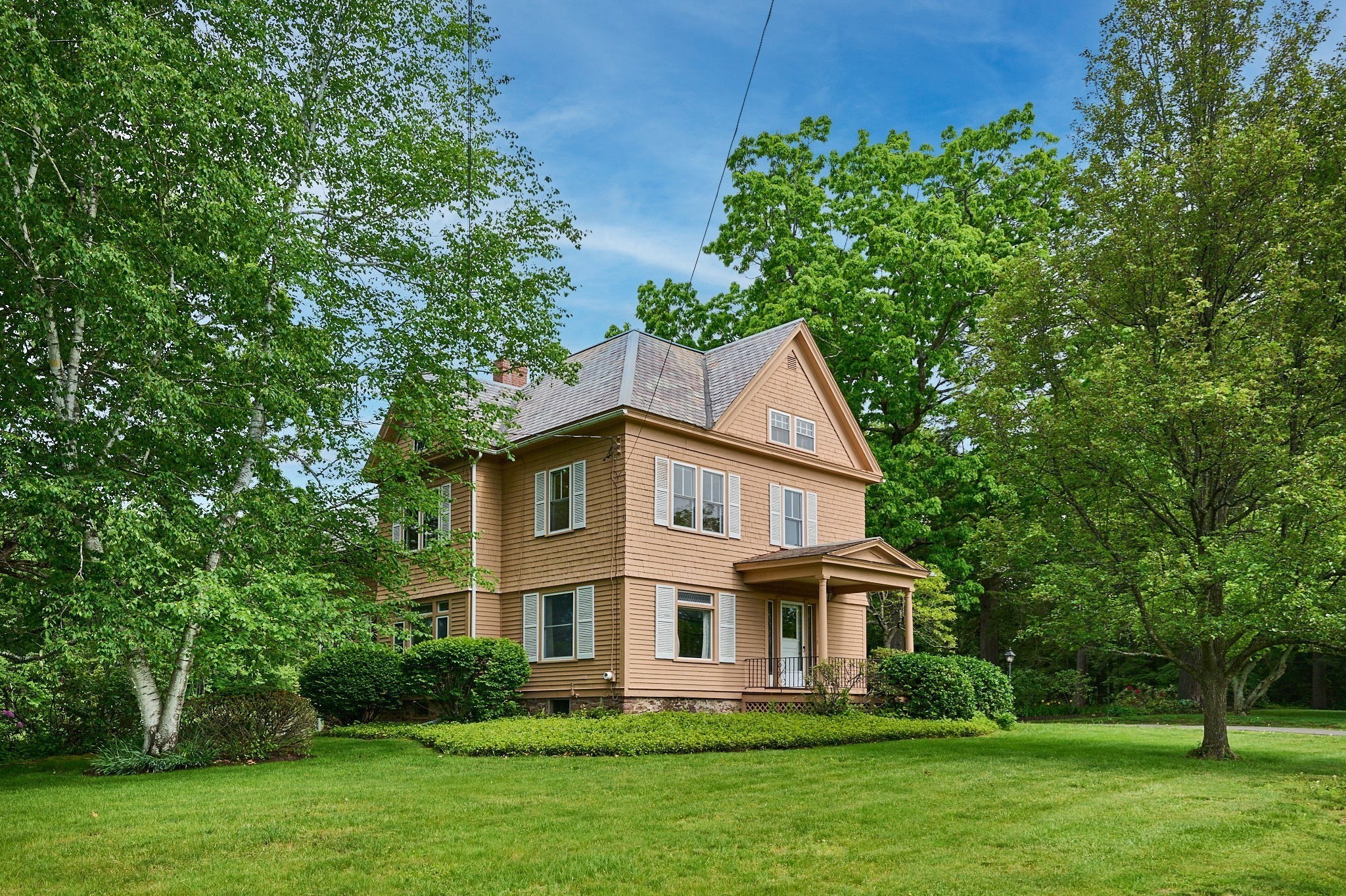 198 Leyden Rd, Greenfield, MA 01301