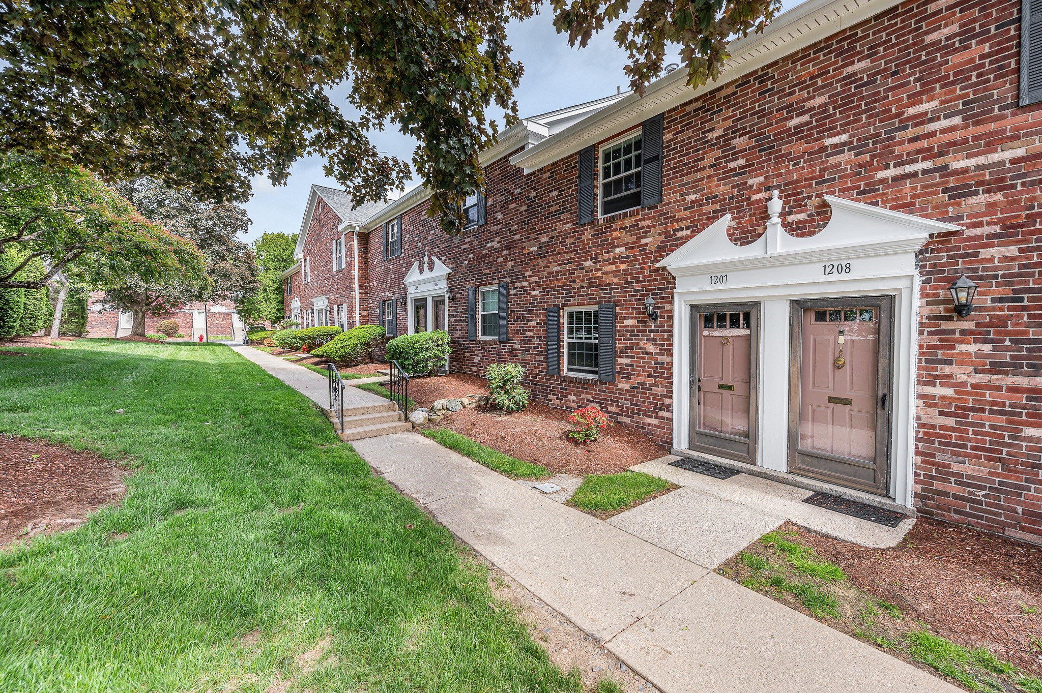 1207 Windsor Dr Unit 1207, Framingham, MA 01701