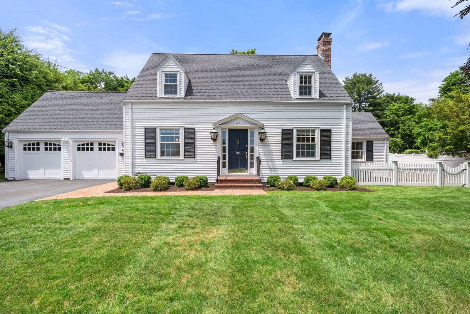 37 Salisbury Dr, Westwood, MA 02090