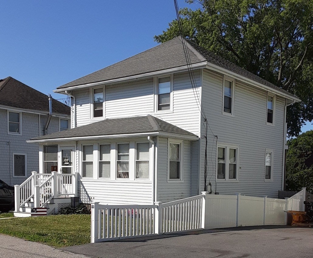 35 Manomet Rd, Weymouth, MA 02191