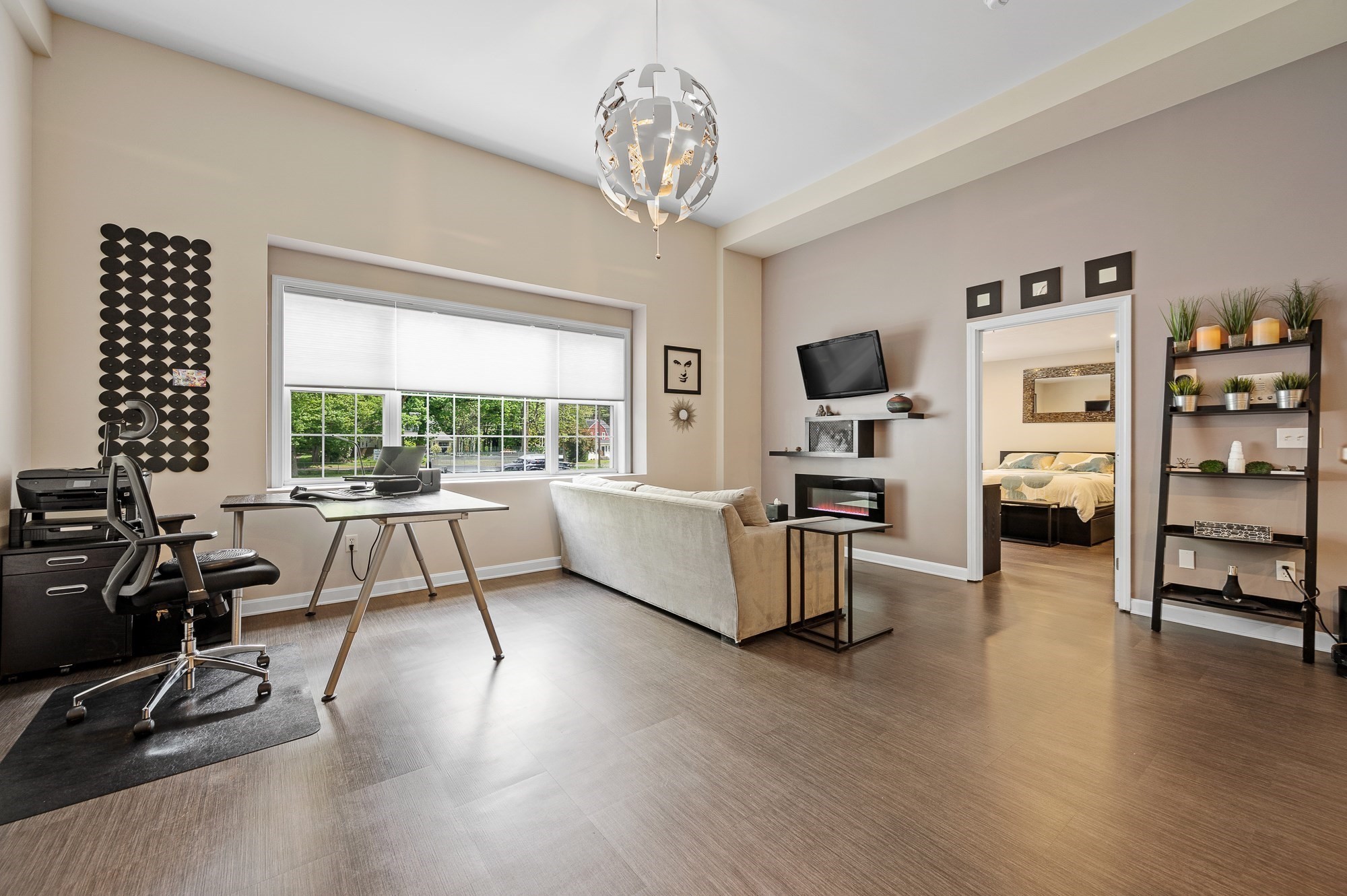 48 Phillips Rd Unit 12, Holden, MA 01520