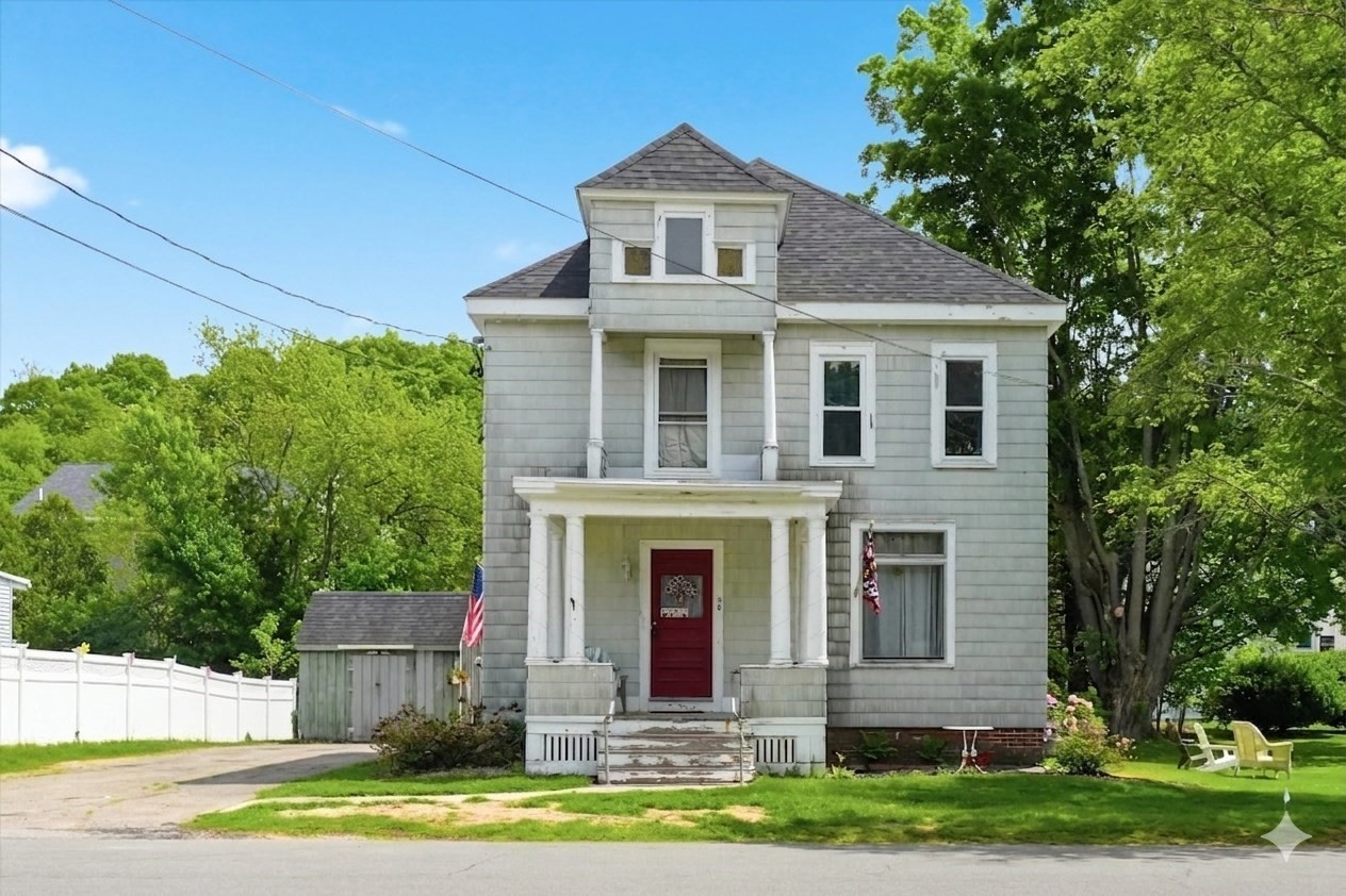 36 Oxford Ave, Haverhill, MA 01835