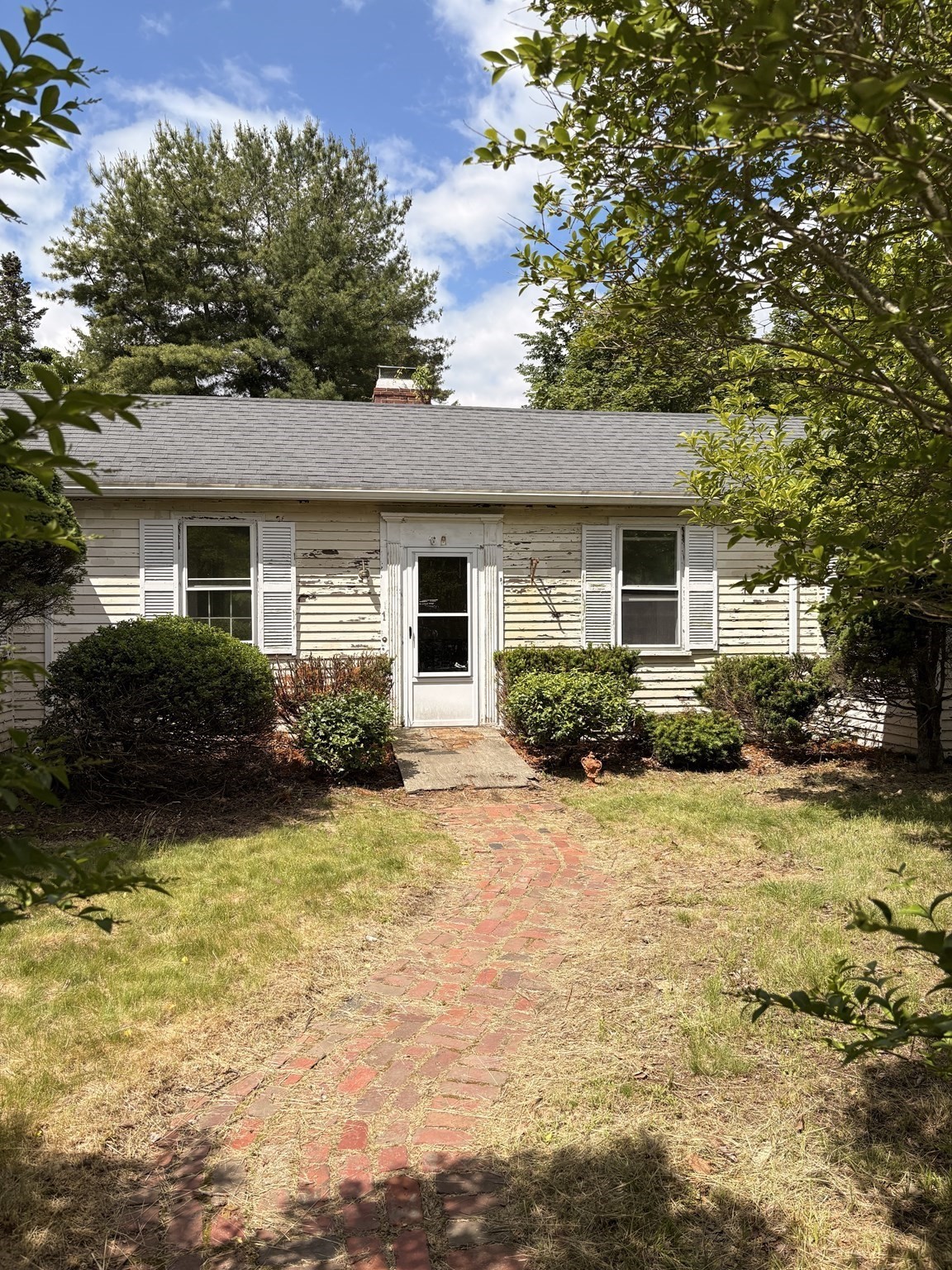 1 Prides Park Ave, Beverly, MA 01915