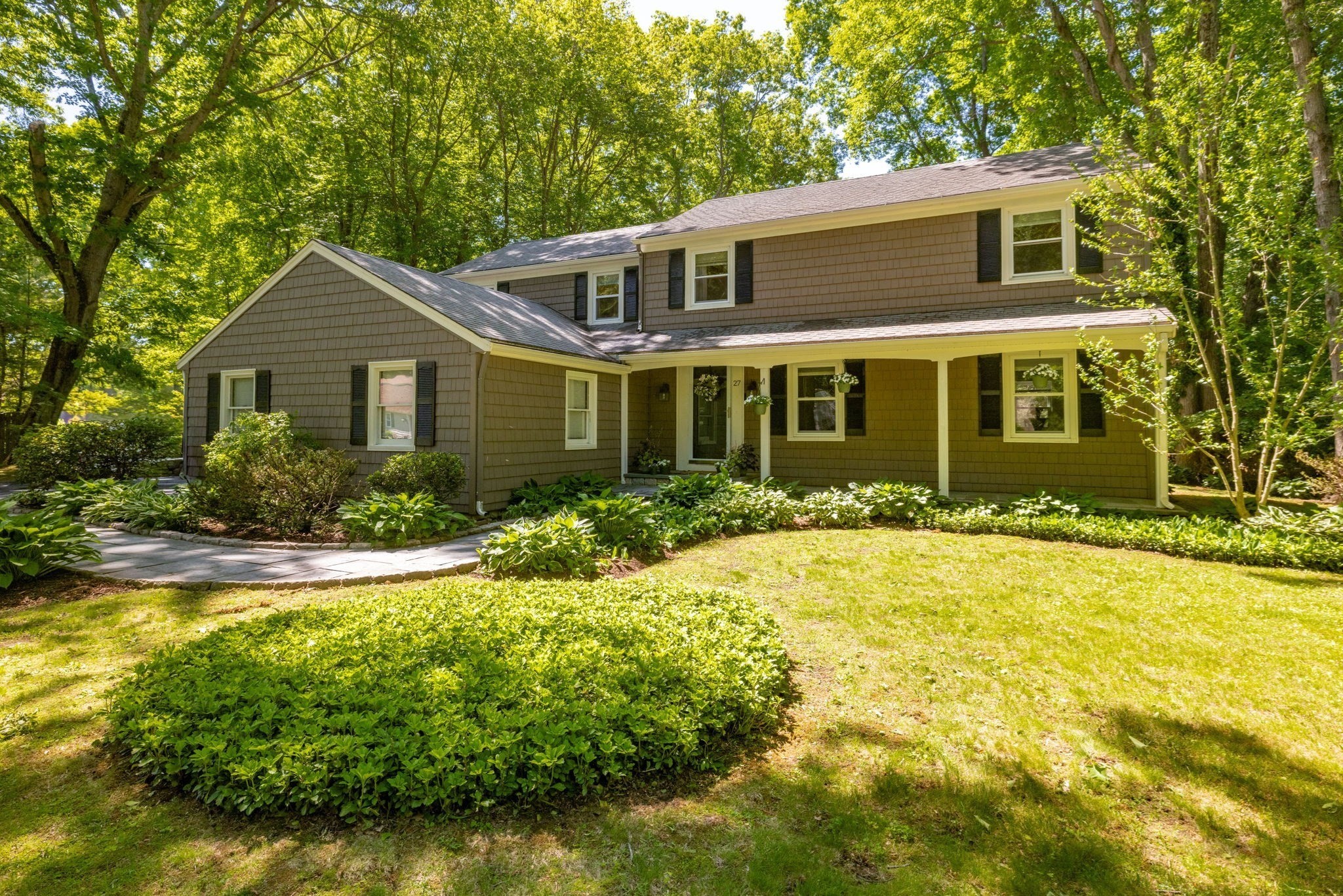 27 Tallwood Dr, Seekonk, MA 02771