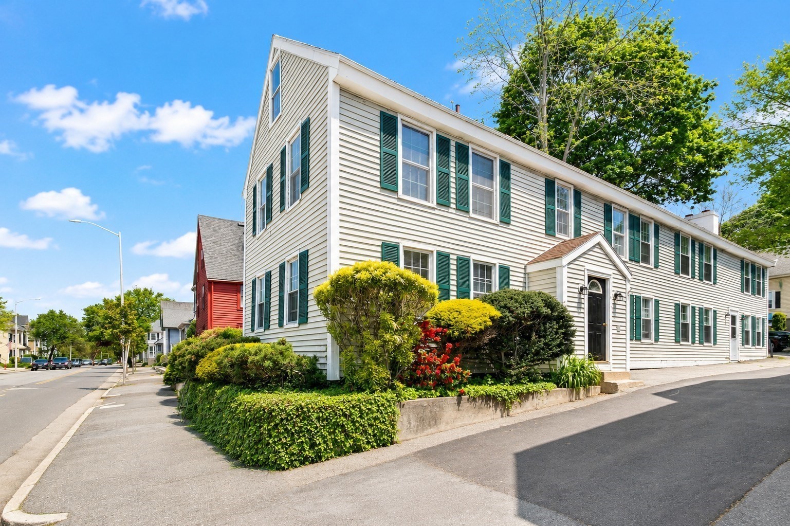 335 Cabot St, Beverly, MA 01915