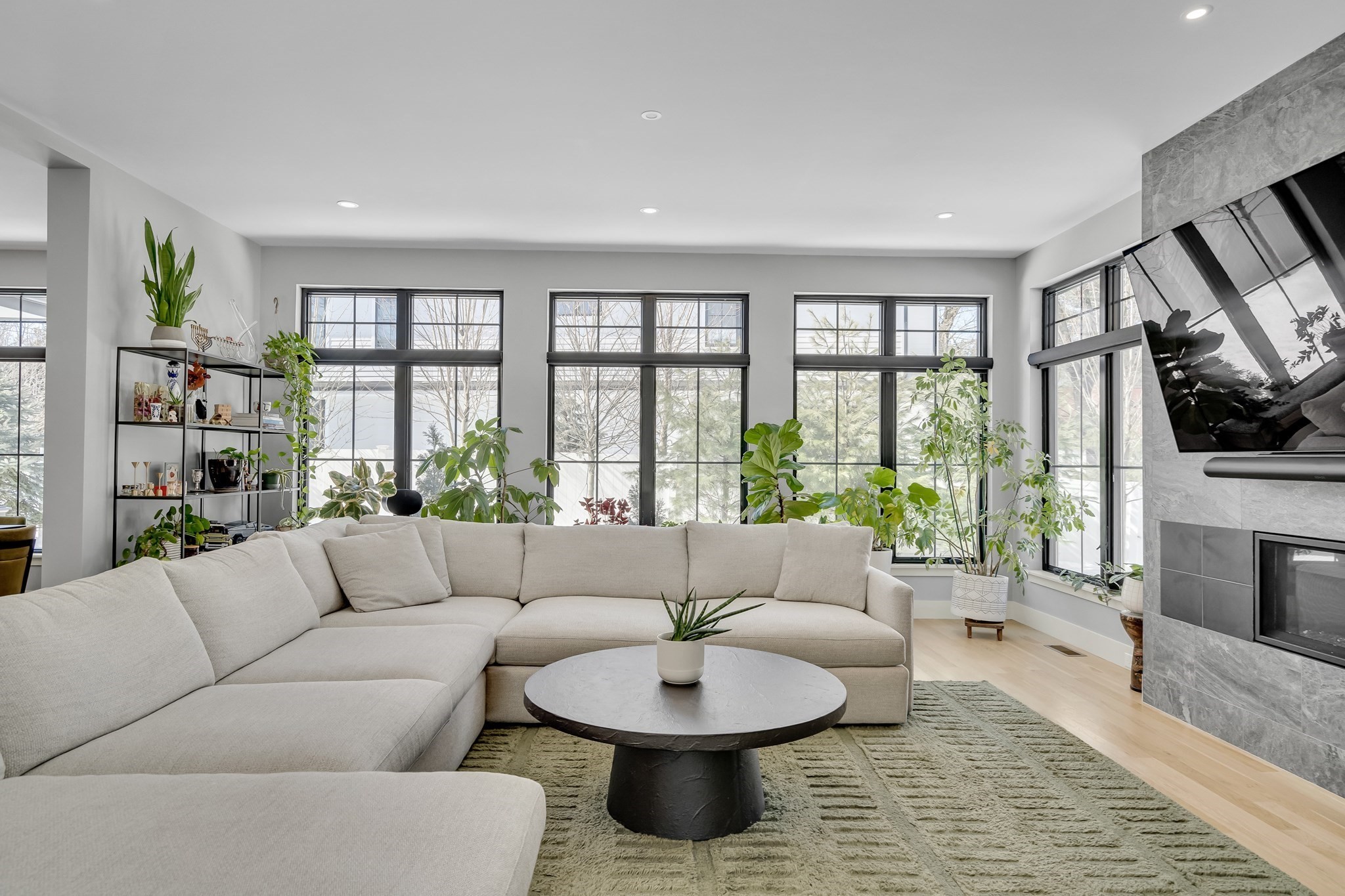 32 Lantern Ln, Wellesley, MA 02481