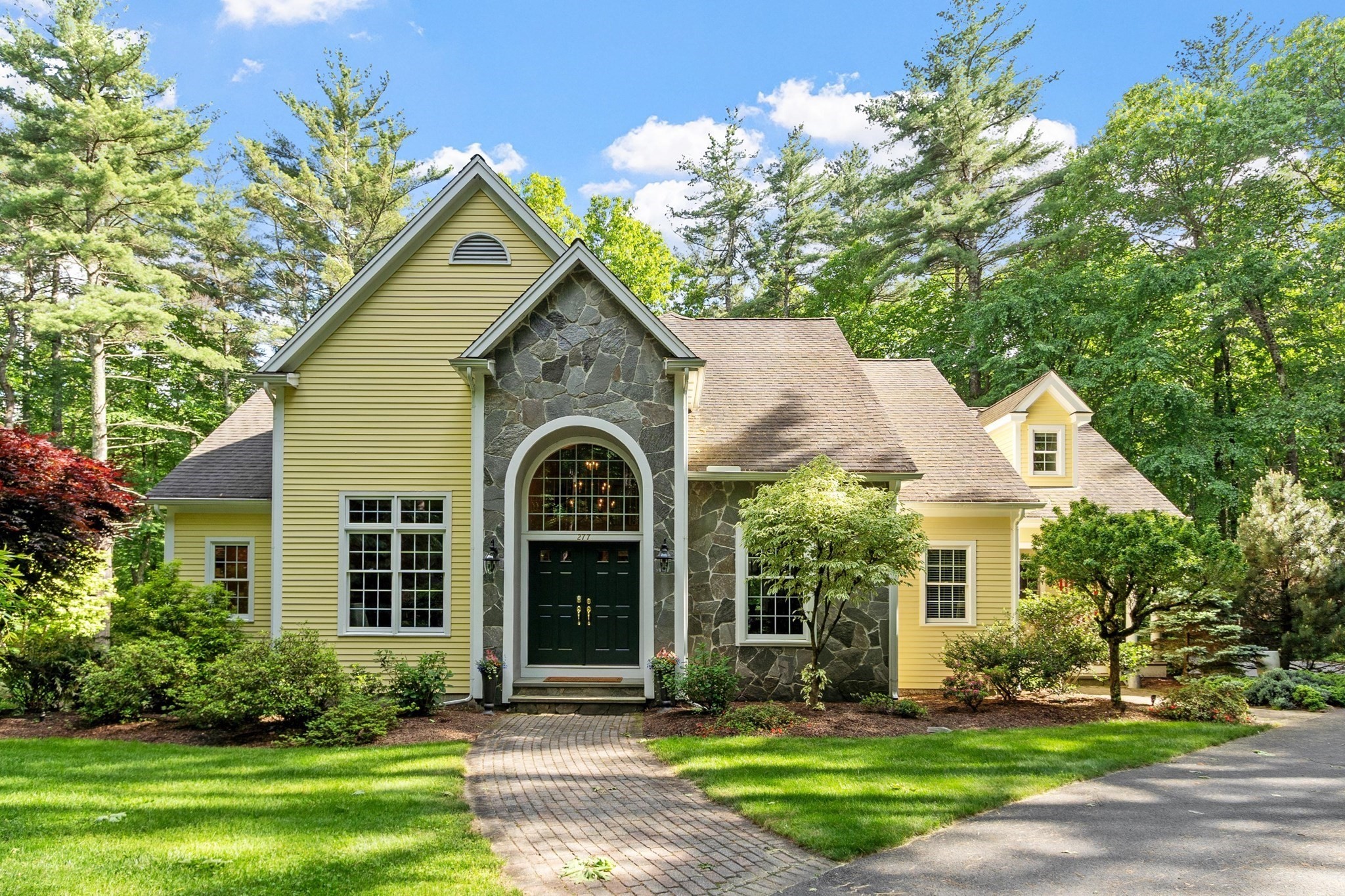 277 Main Street, Bolton, MA 01740