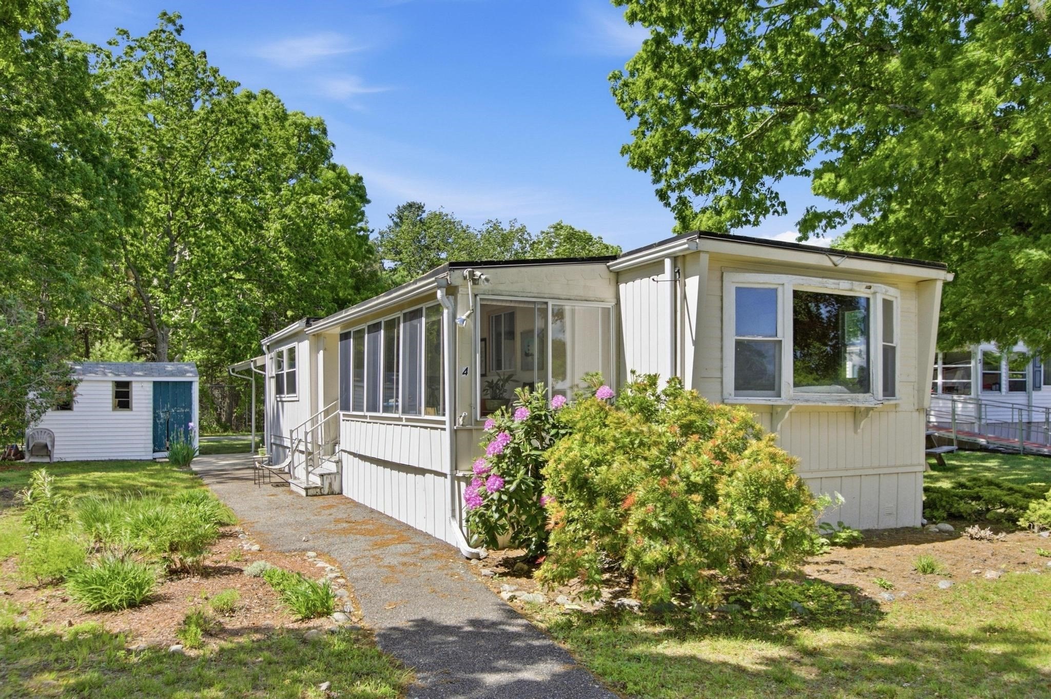 4 Deer Hill Ln, Plymouth, MA 02360