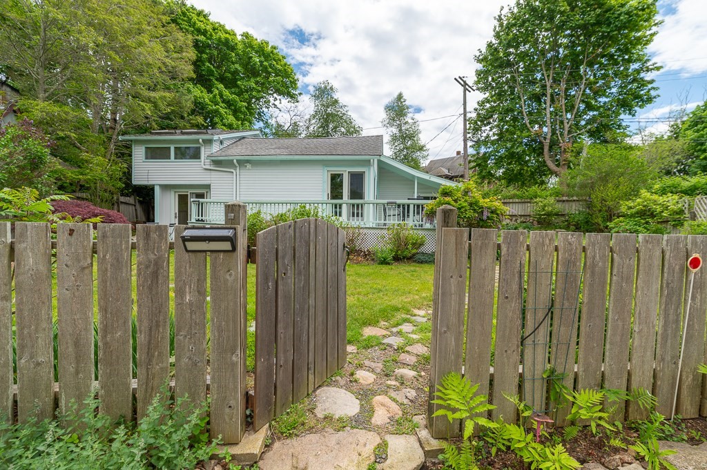 7 Lighthouse Way, Gloucester, MA 01930