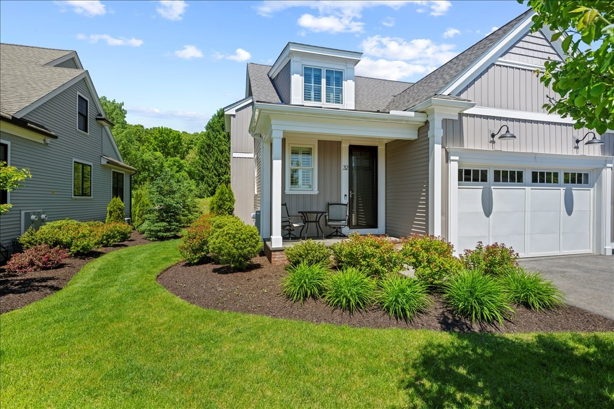 32 Hawk Ln Unit 48, Framingham, MA 01701