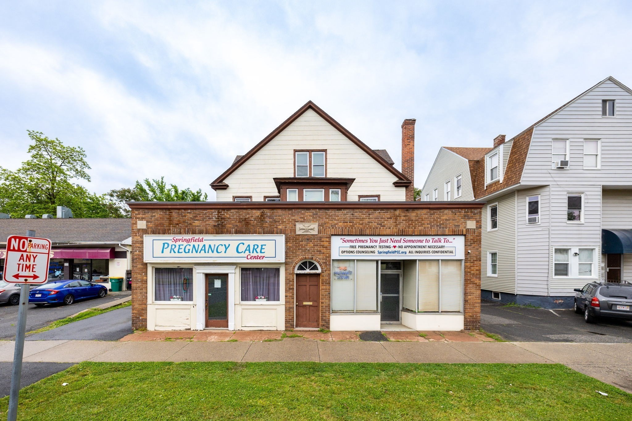 704 Sumner Avenue, Springfield, MA 01108
