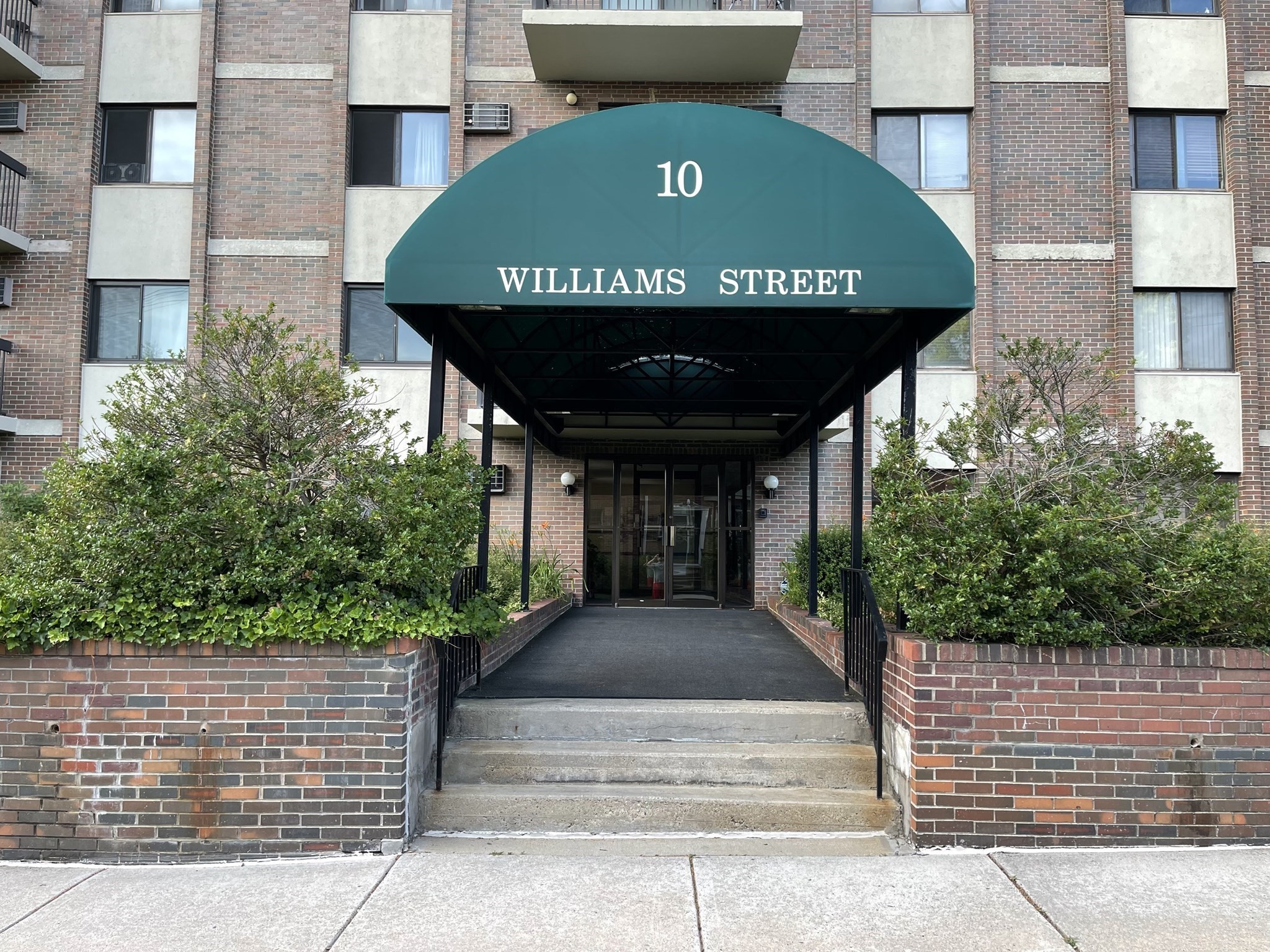 10 Williams St Unit 34, Watertown, MA 02472
