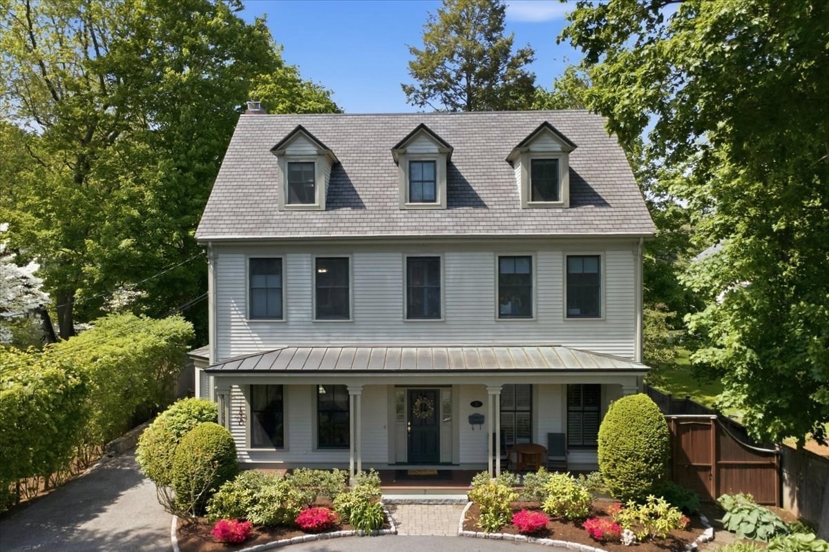 7 Locust Ave, Lexington, MA 02421