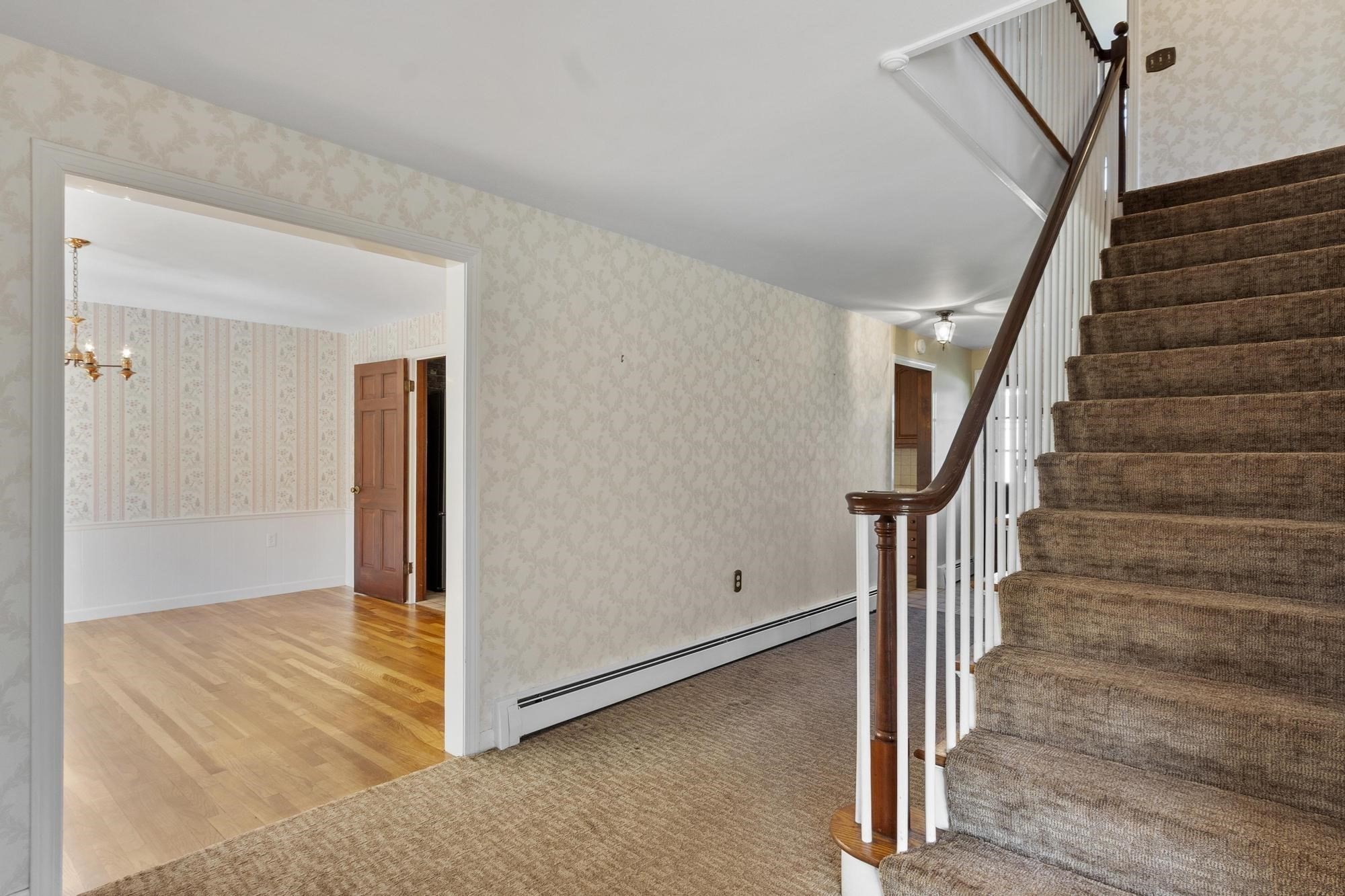 33 Kane Dr, Marlborough, MA 01752 - Image 3
