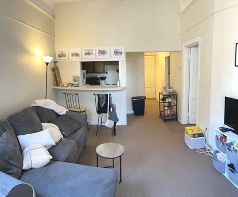 471 Commonwealth Avenue, Apt 2R
