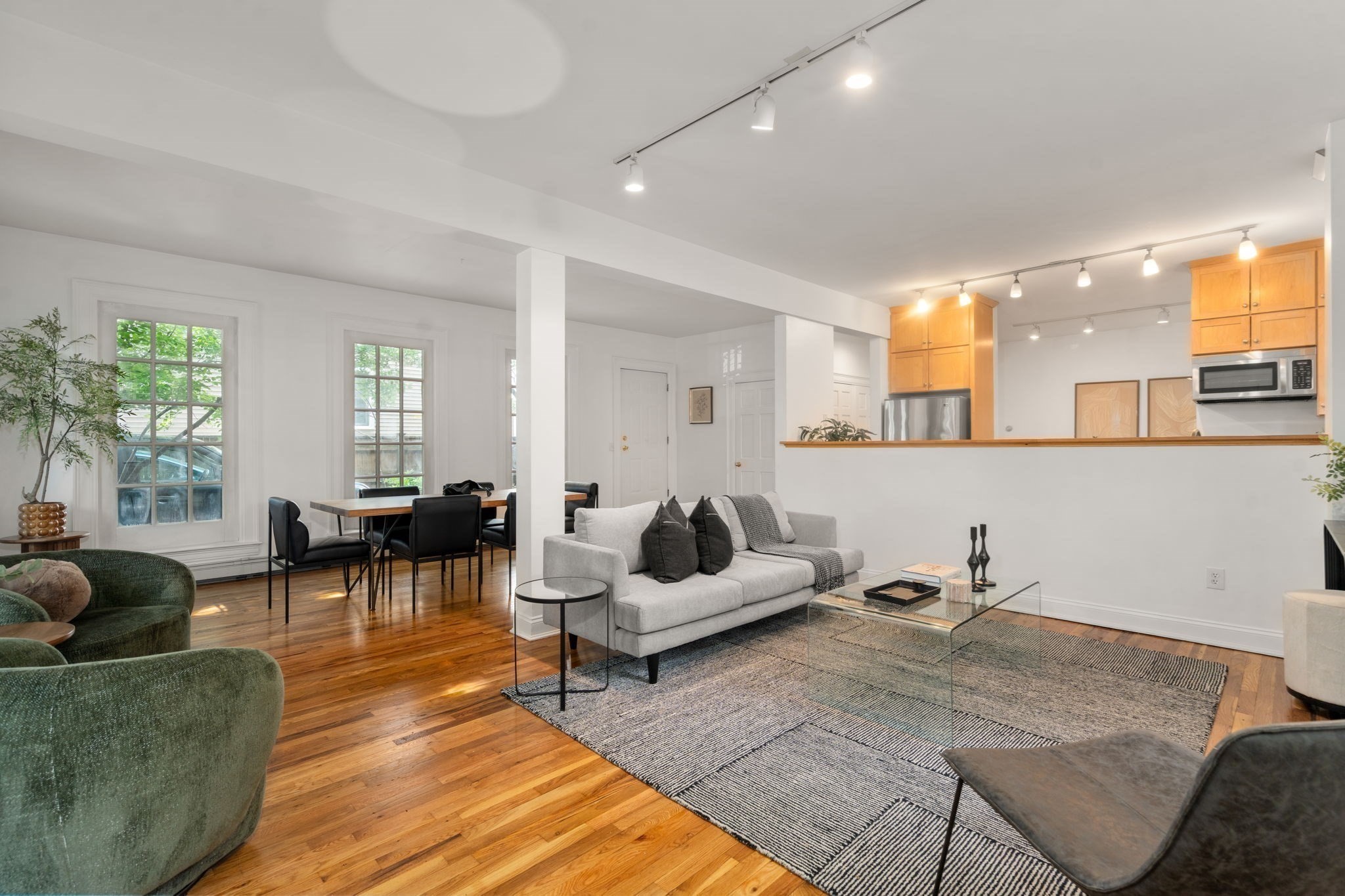 157 Cherry St Unit 157, Cambridge, MA 02139