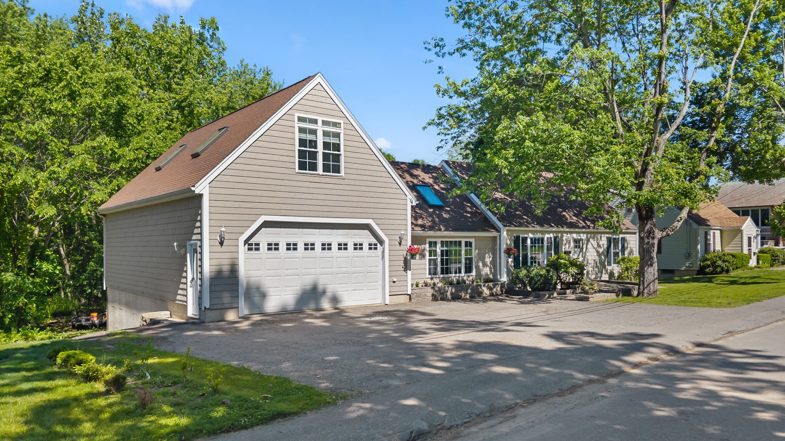 123 Indian Hill Road, Worcester, MA 01606