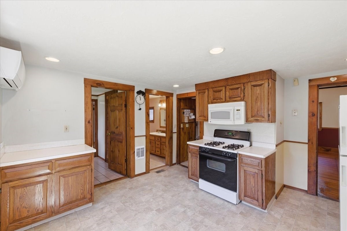 121 Oakdale Ave, Dedham, MA 02026 - Image 15