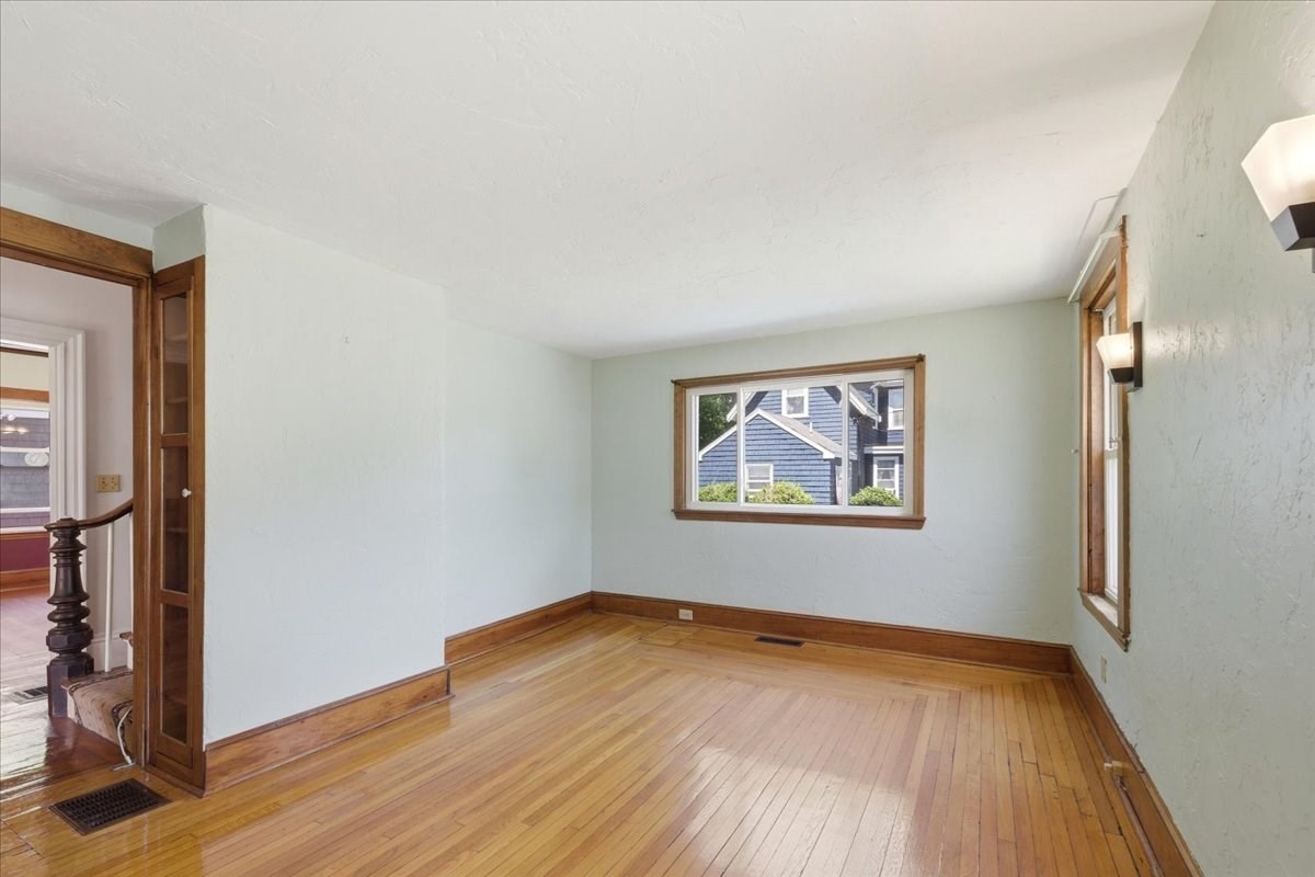 121 Oakdale Ave, Dedham, MA 02026 - Image 4