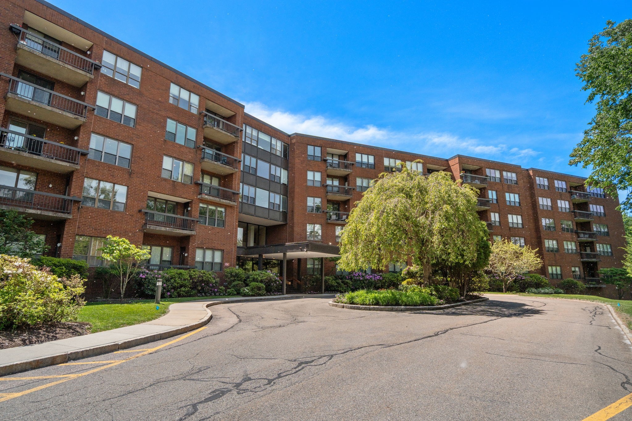 210 Nahanton St Unit 219, Newton, MA 02459