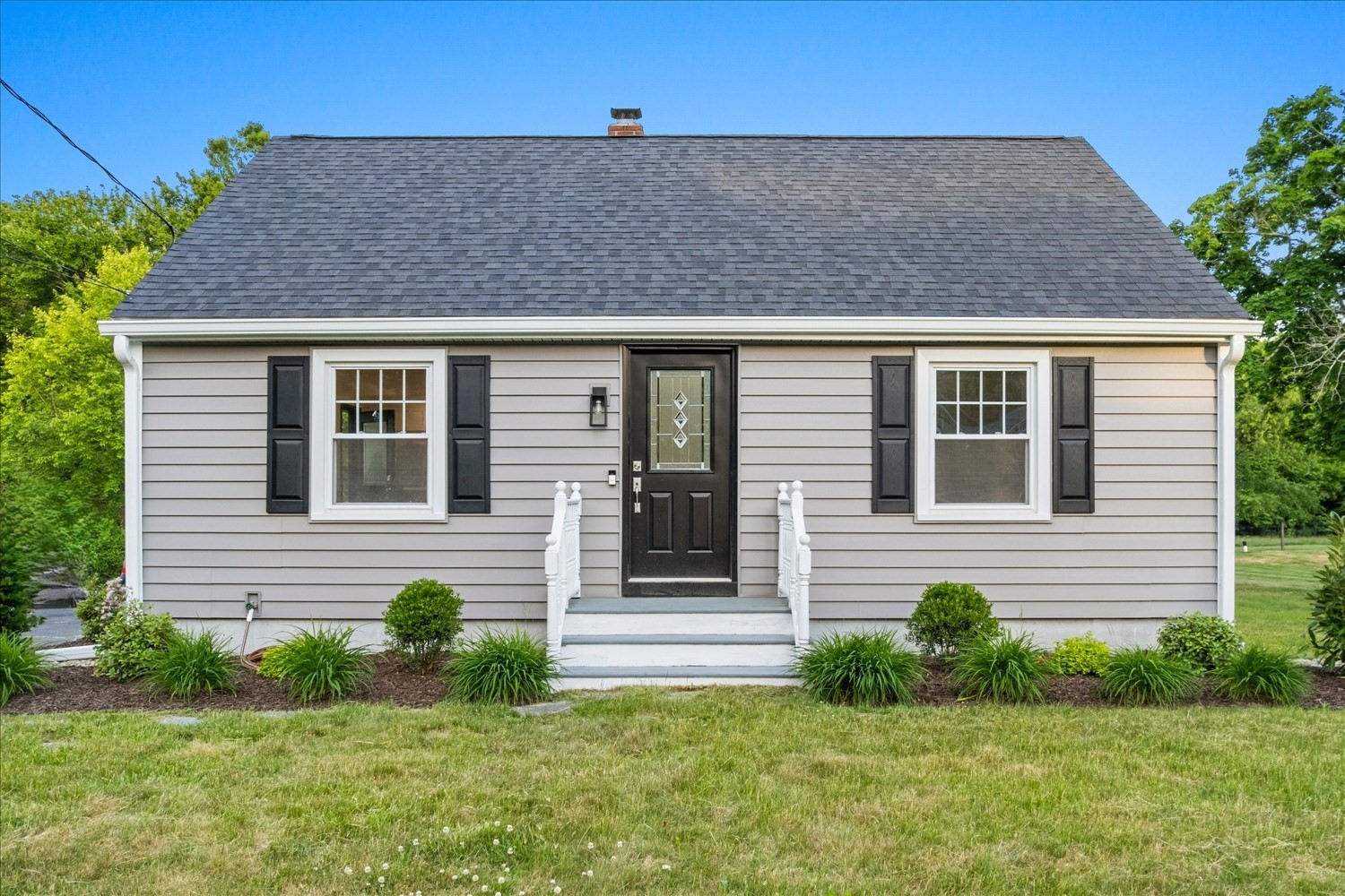 127 Steere St, Attleboro, MA 02703