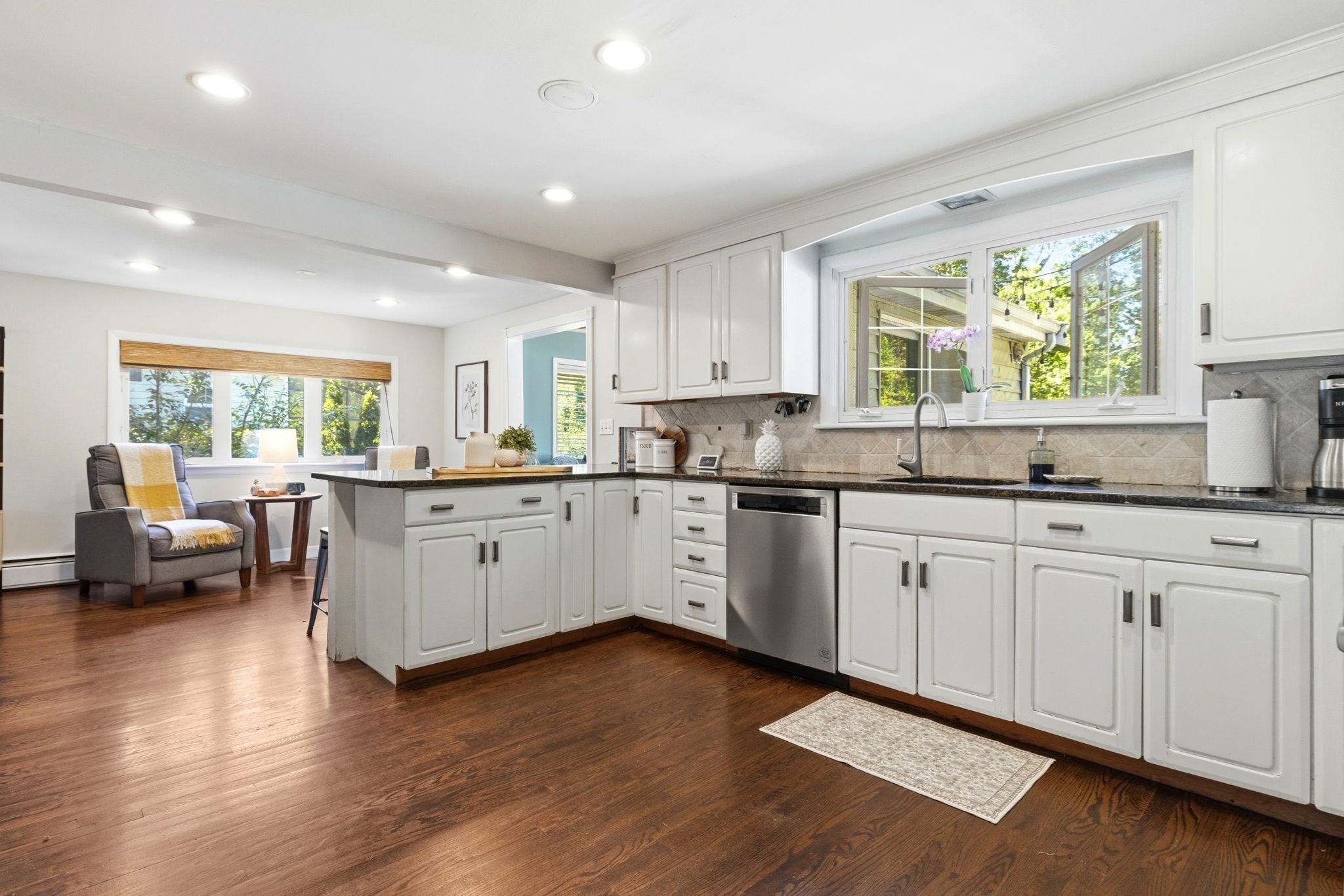75 Perry Avenue, Lynnfield, MA 01940 - Image 6