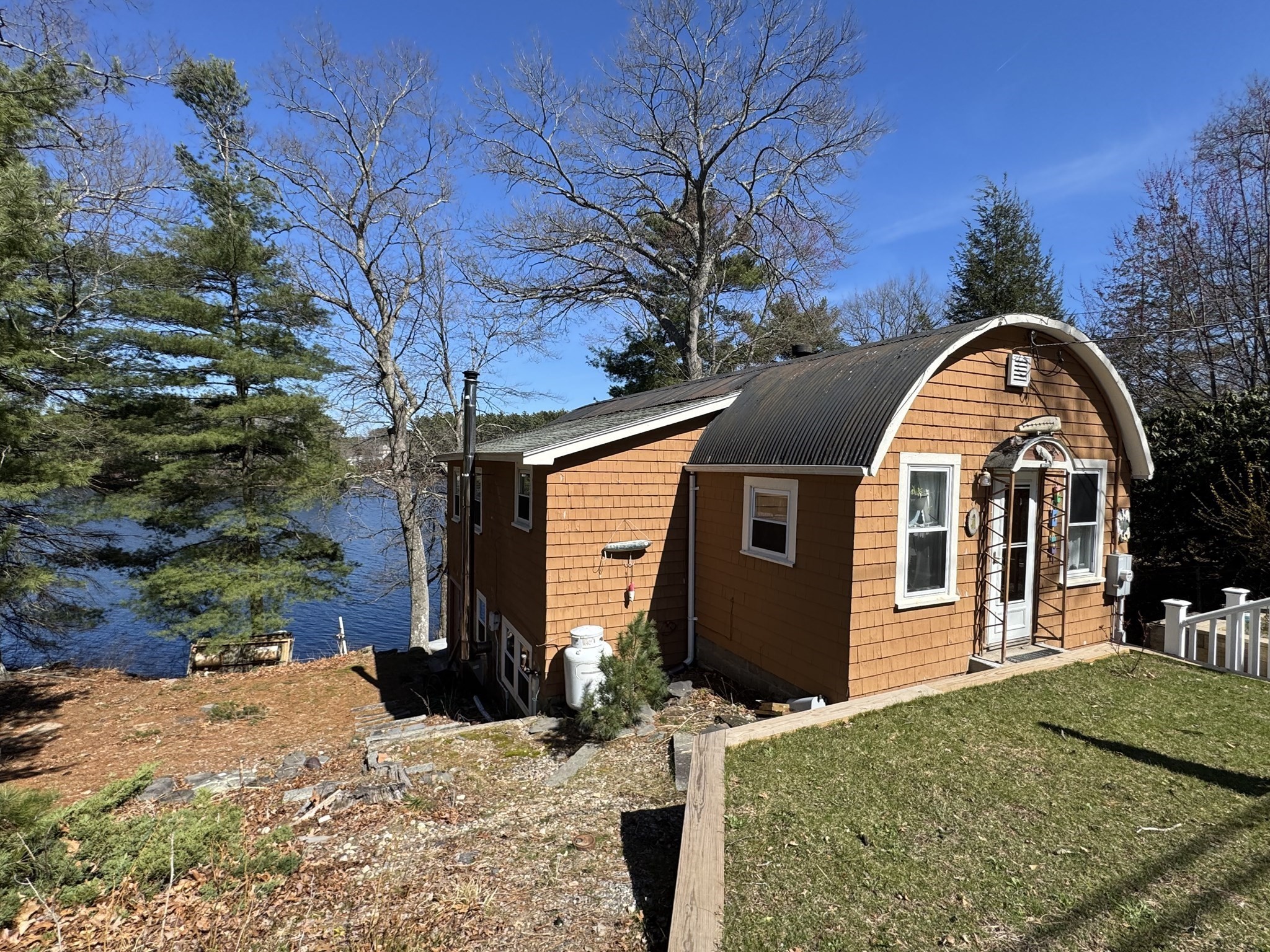 270 Oakridge Ave, North Attleboro, MA 02760