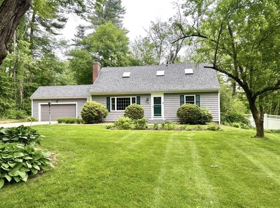 15 Highfield Dr, Lancaster, MA 01523