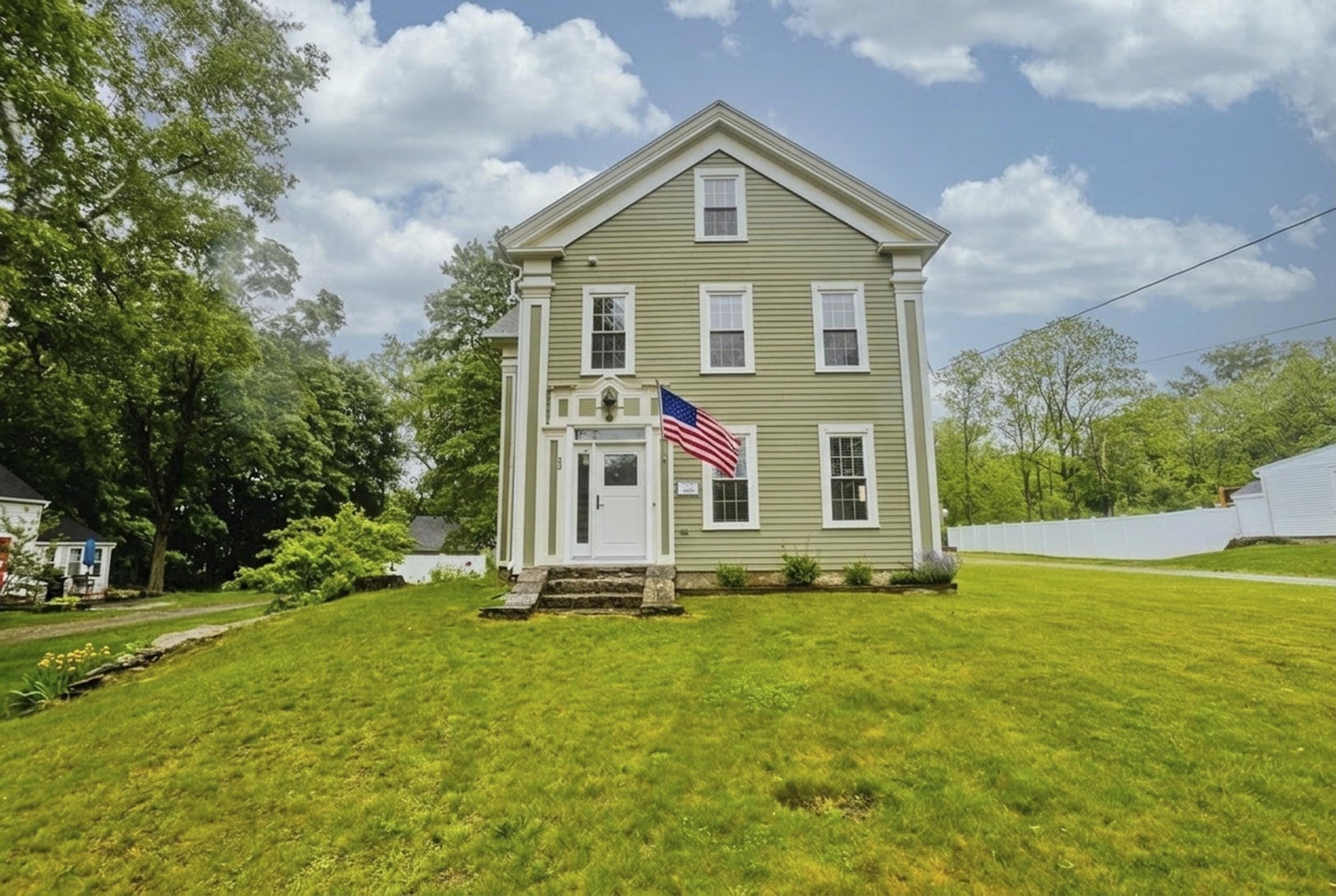 20 Worcester St, Grafton, MA 01519