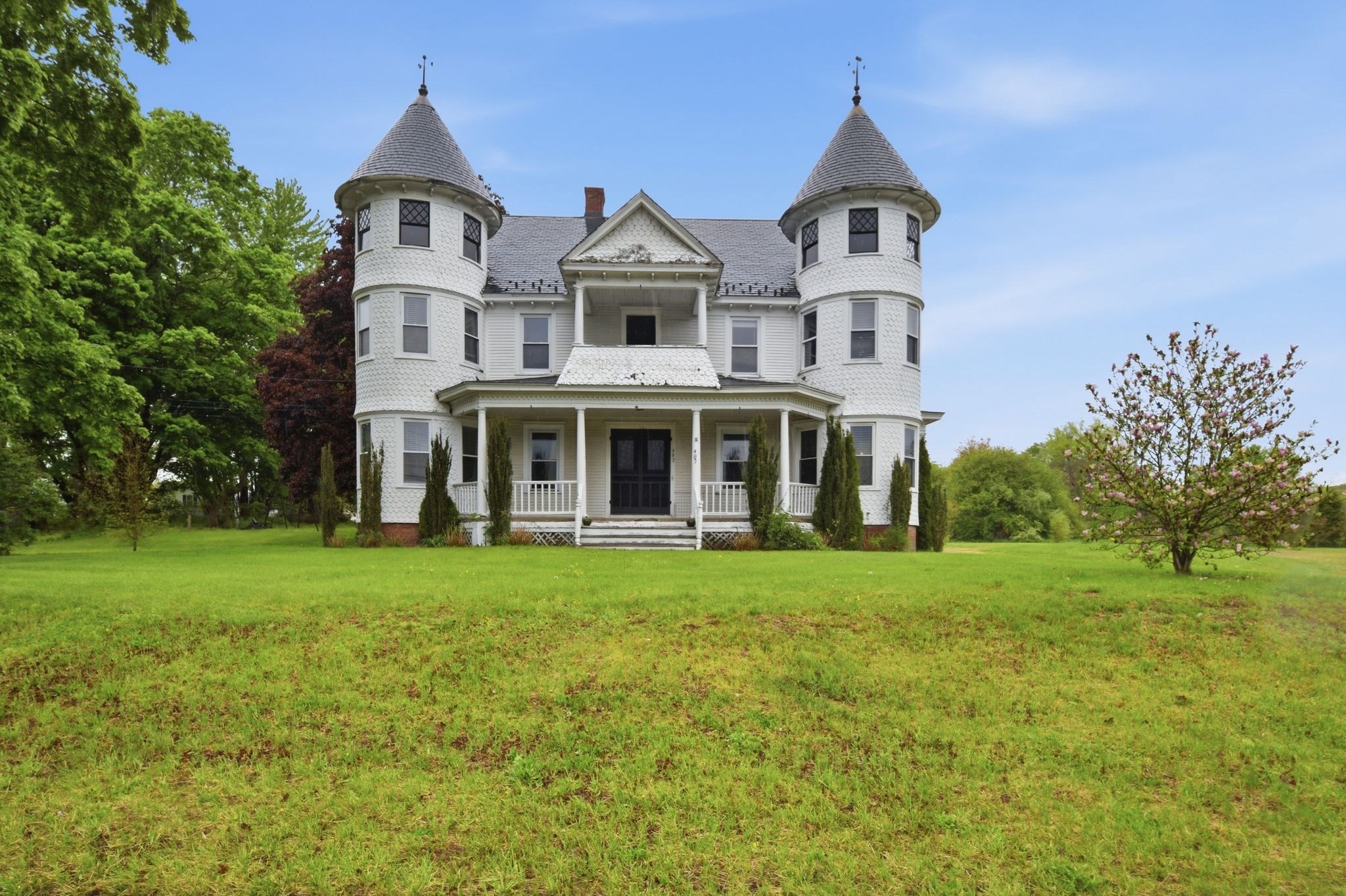 482 Holyoke St, Ludlow, MA 01056