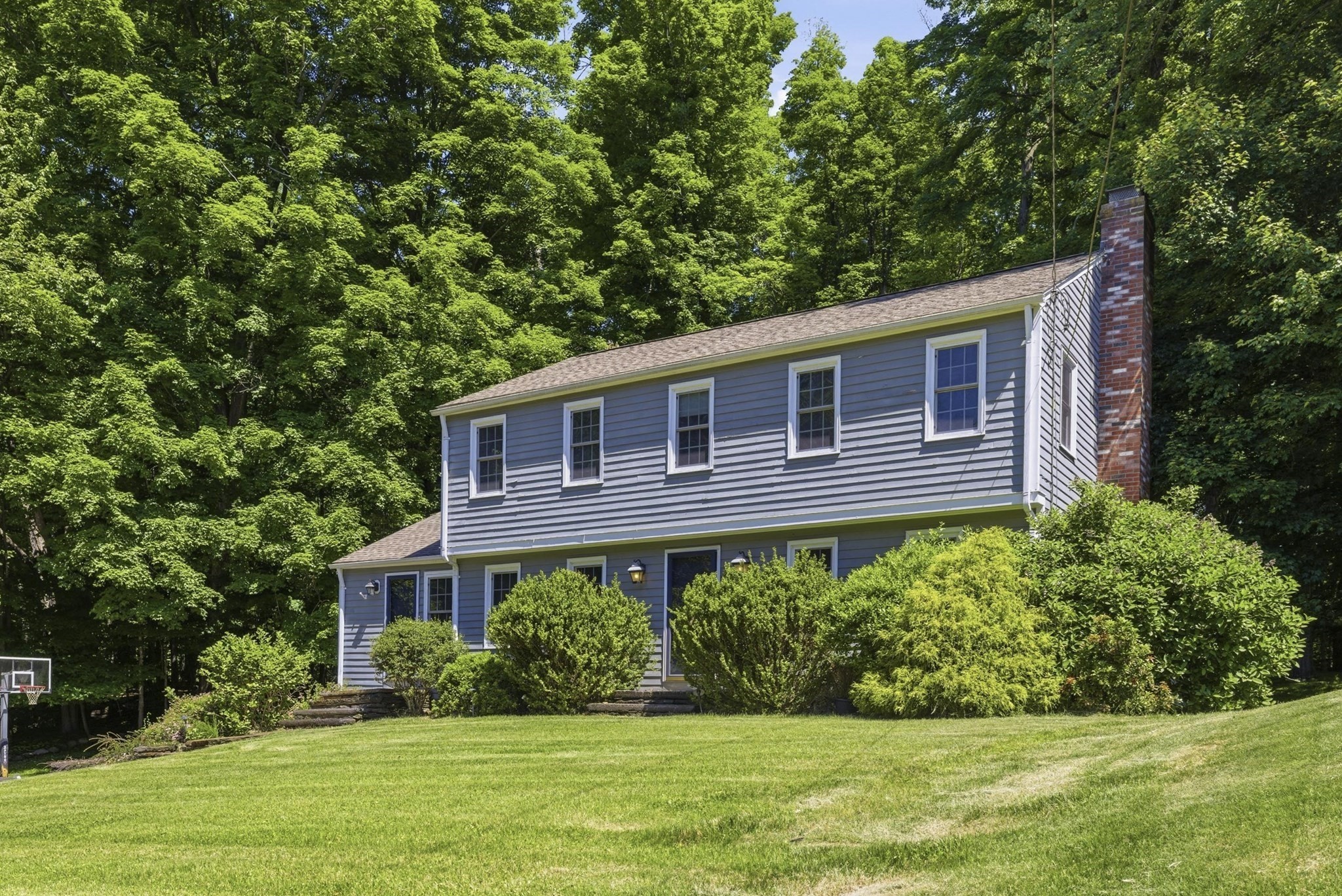 233 Franklin Rd, Longmeadow, MA 01106