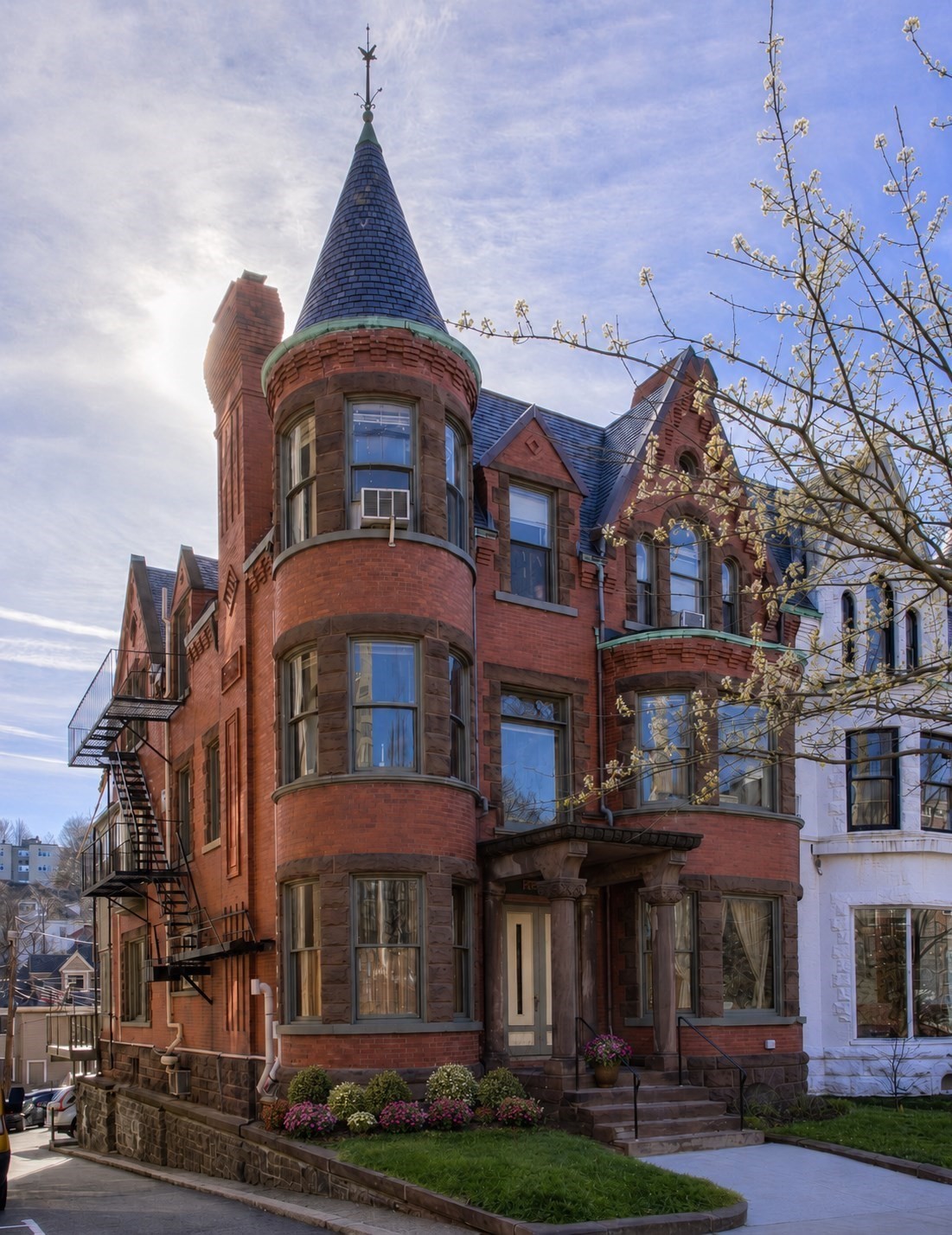 1575 Beacon St Unit 3R, Brookline, MA 02446