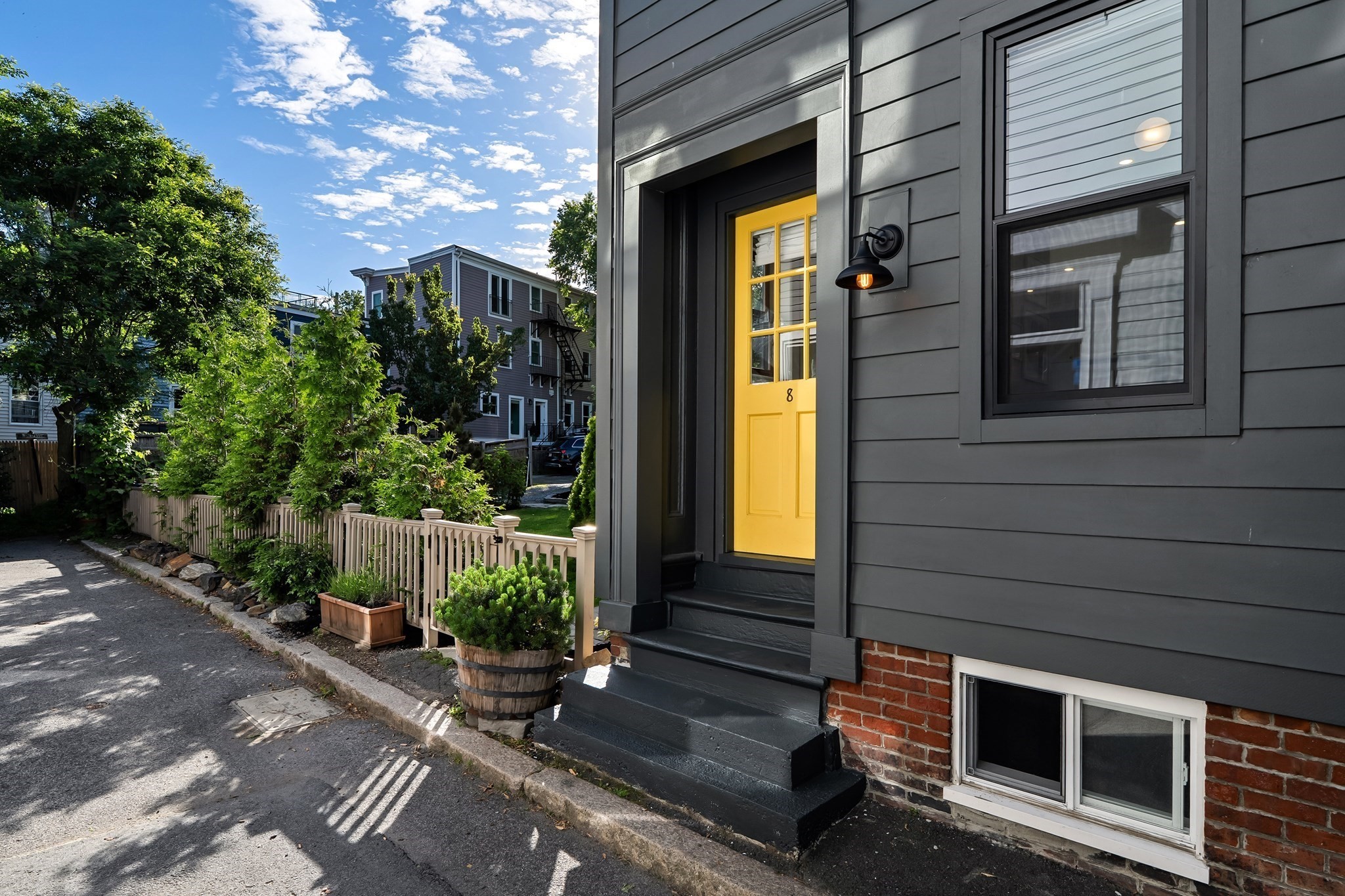 8 Bolton Pl, Charlestown, Boston, MA 02129