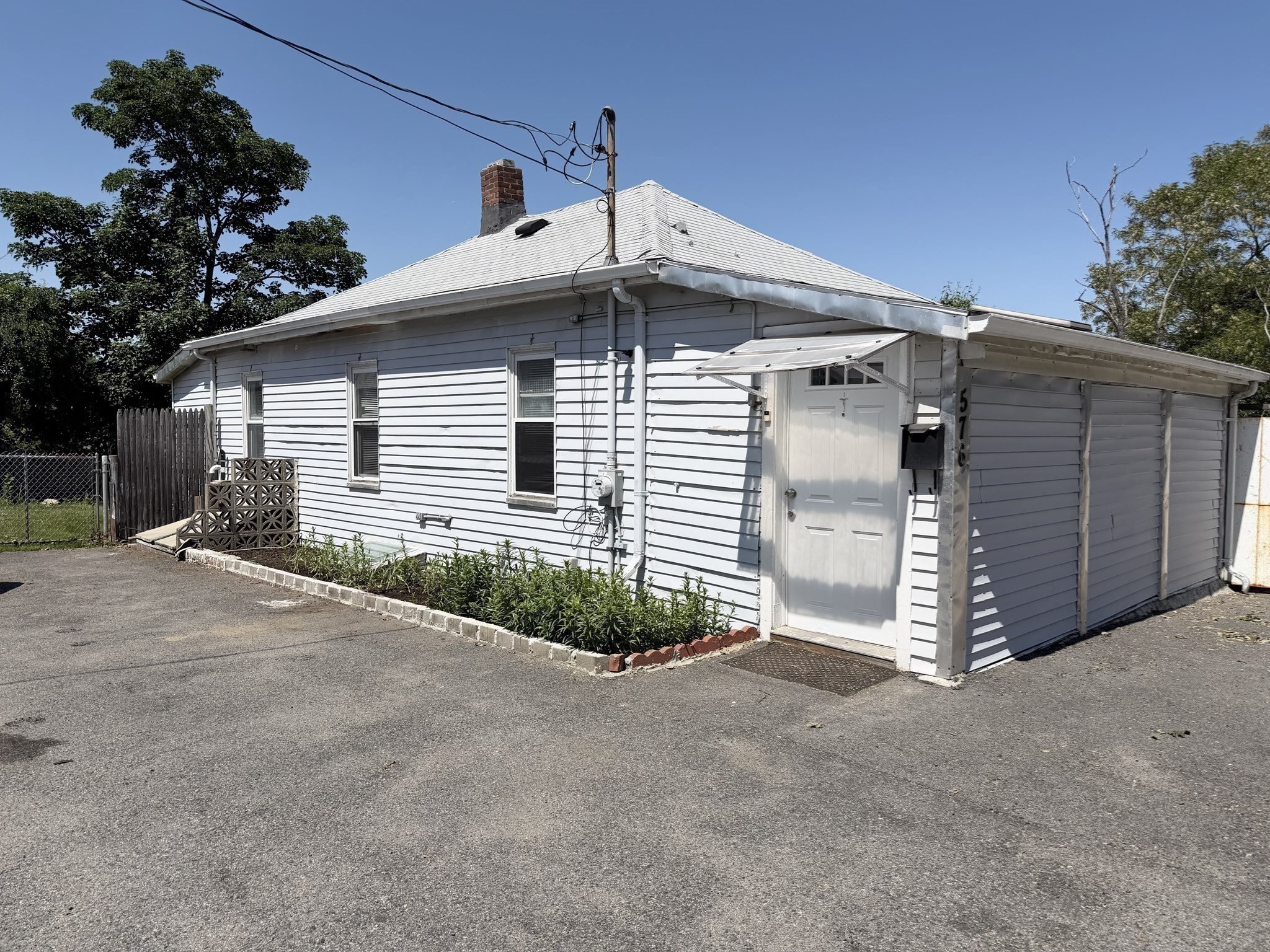 576 Sea St, Quincy, MA 02169