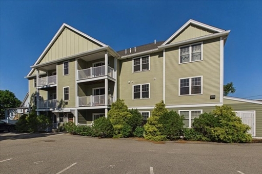 153 Sumner St, Apt 1