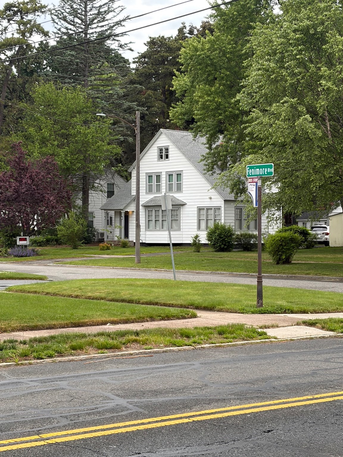 16 Fenimore Blvd, Springfield, MA 01108