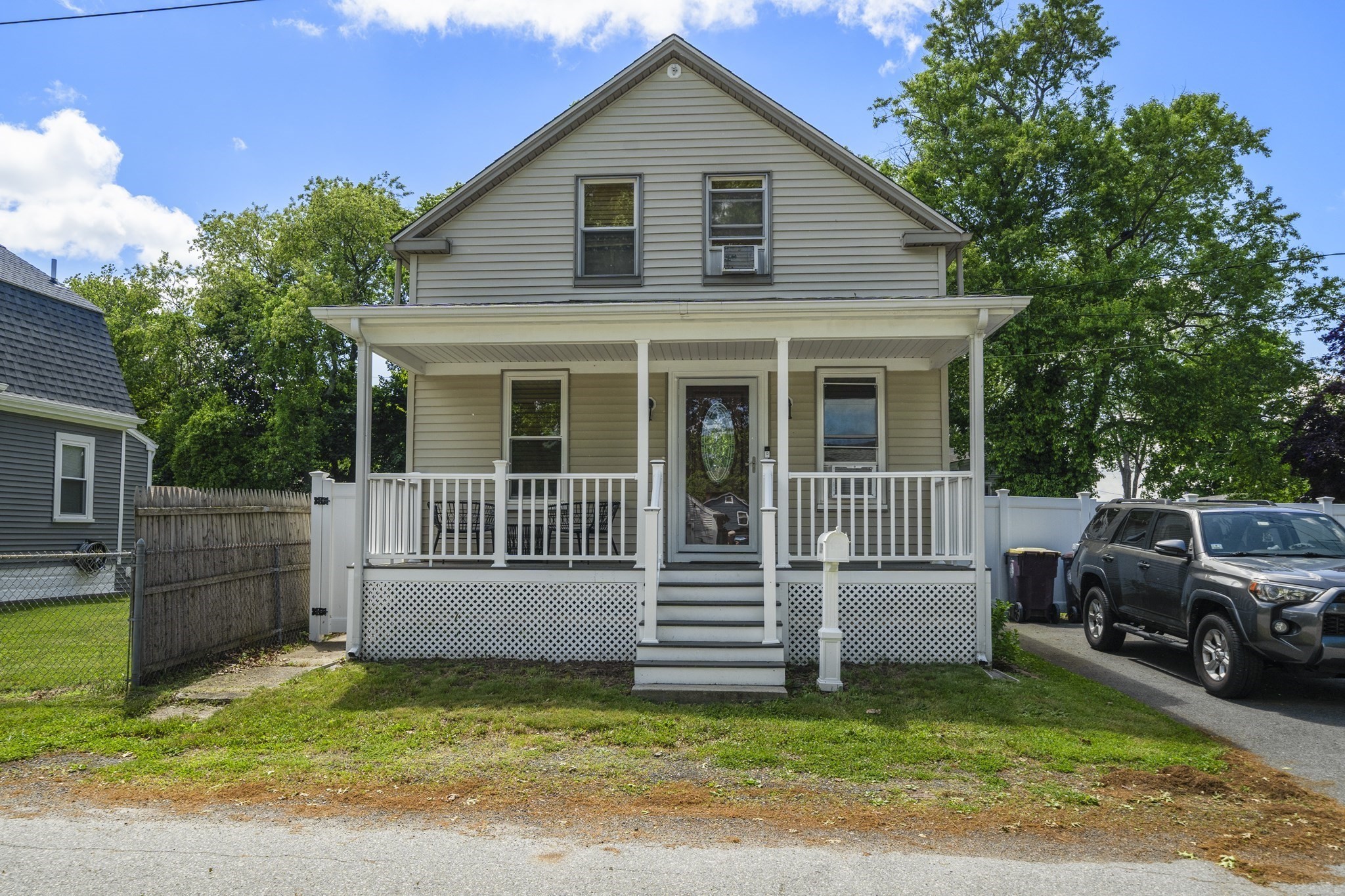 119 James St, Acushnet, MA 02743